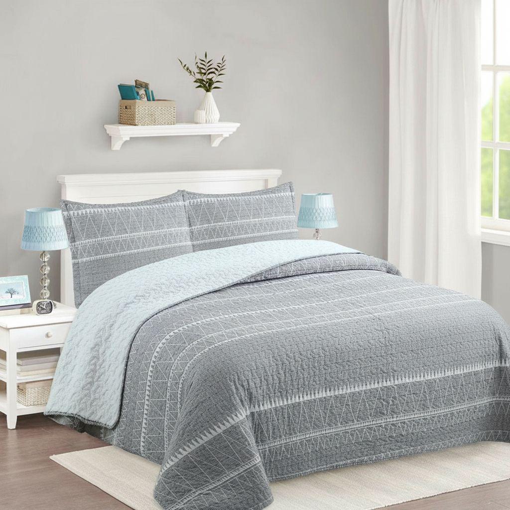 Cubrecama Quilt Sherpa 2pl - Varios Modelos W.m G Gris Y Blanco. Líneas Y Figuras Triangulares-3