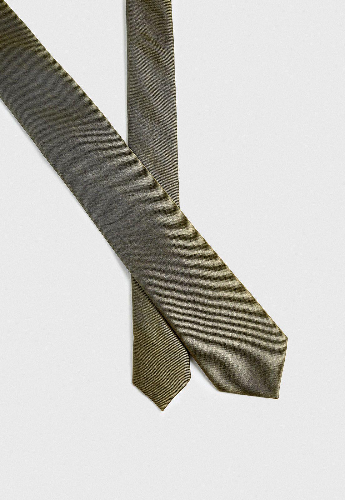 Corbata Lisa Militar Resist Spill-1