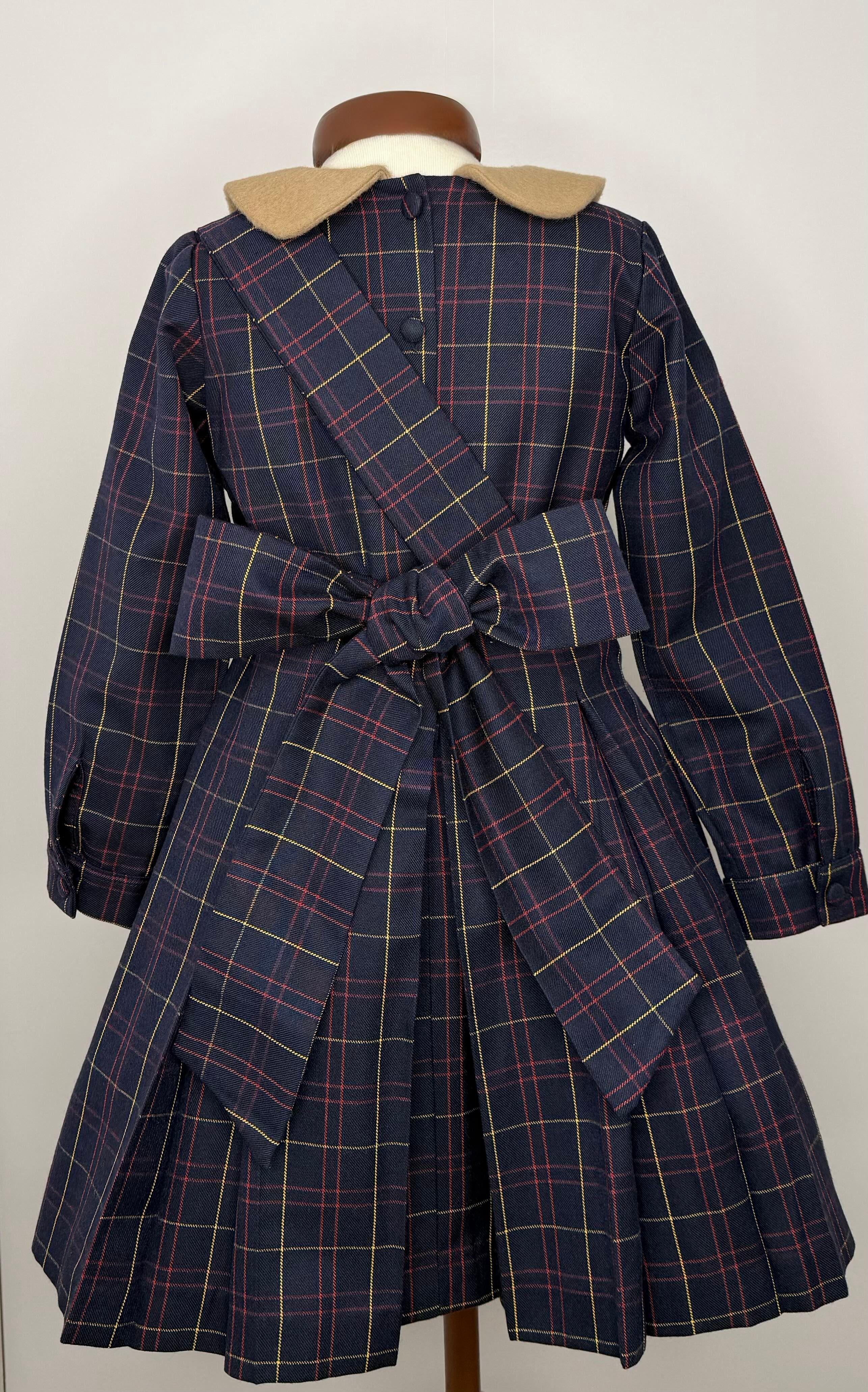Vestido Estilo Irlandés con Cuello y Aplicaciones en Baby Alpaca Riso di Luna-2