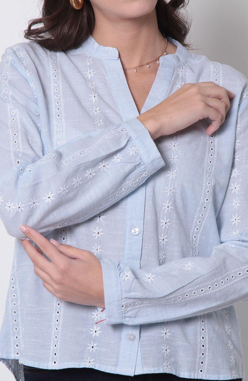 Blusa Embrpoidery Manga Larga Abotonada En Delantero Escote  V-5