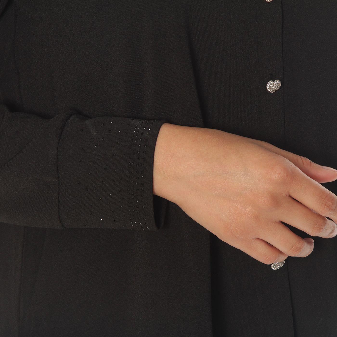 Blusa Manga Larga Abotonada En Delantero Con Aplicacion En Cuello-4