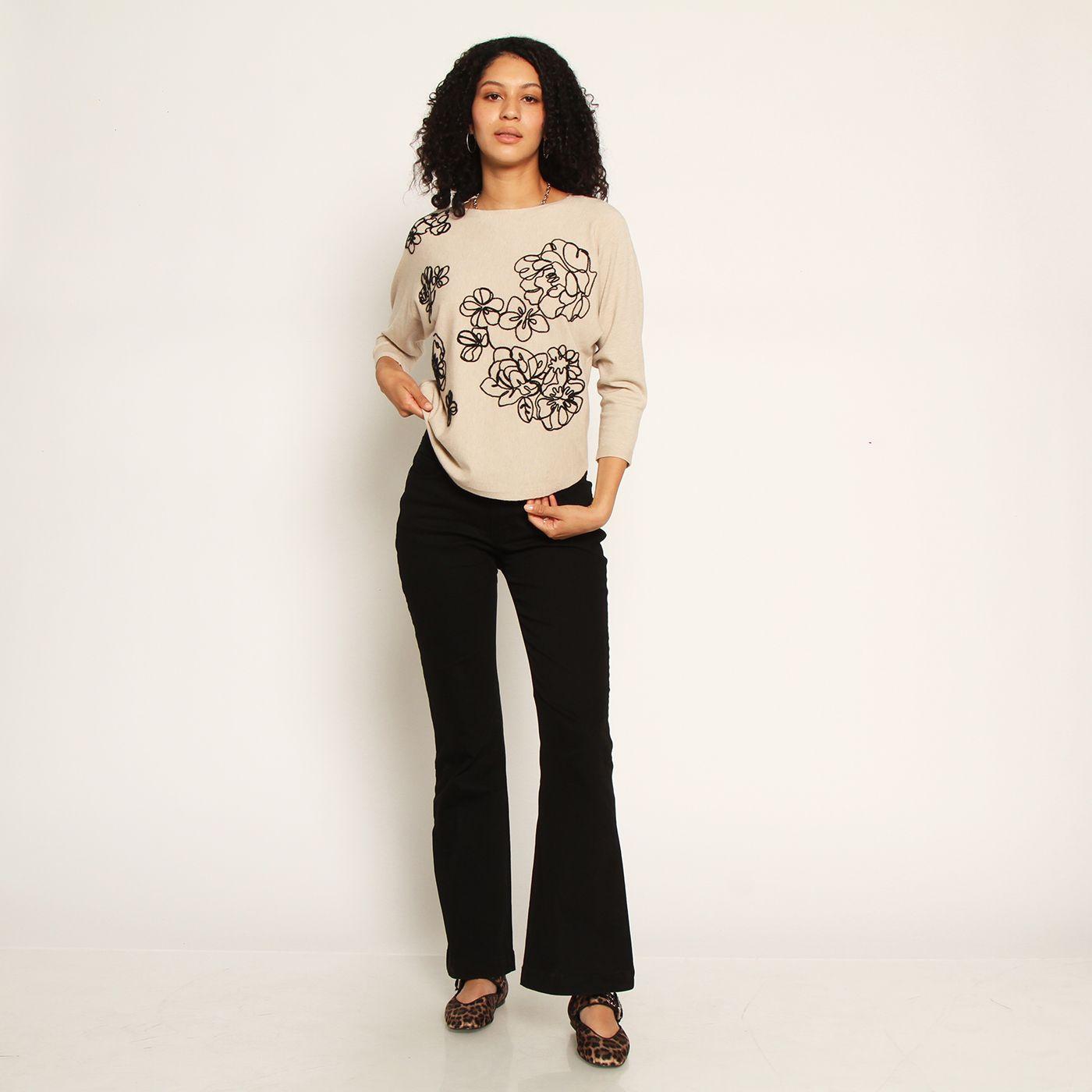 Sweater Manga 3/4 Con Bordado Escote Redondo-4