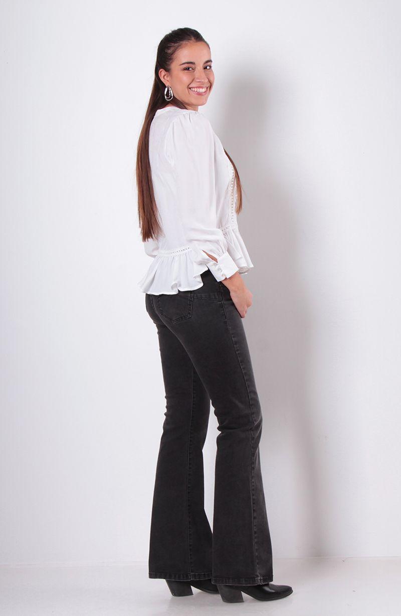 Blusa Manga Larga Bordery Escote V-6