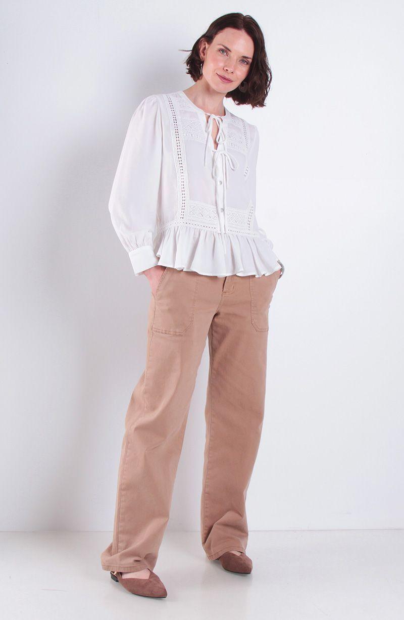 Blusa Manga Larga Bordery Escote V-1