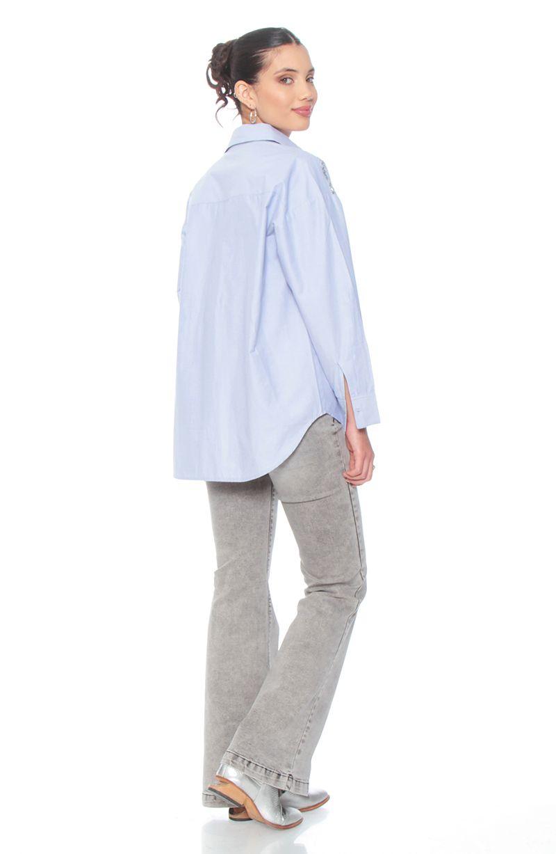 Blusa Manga Larga Abotonada Con Bolsillos Y Aplicacion Hombro-7