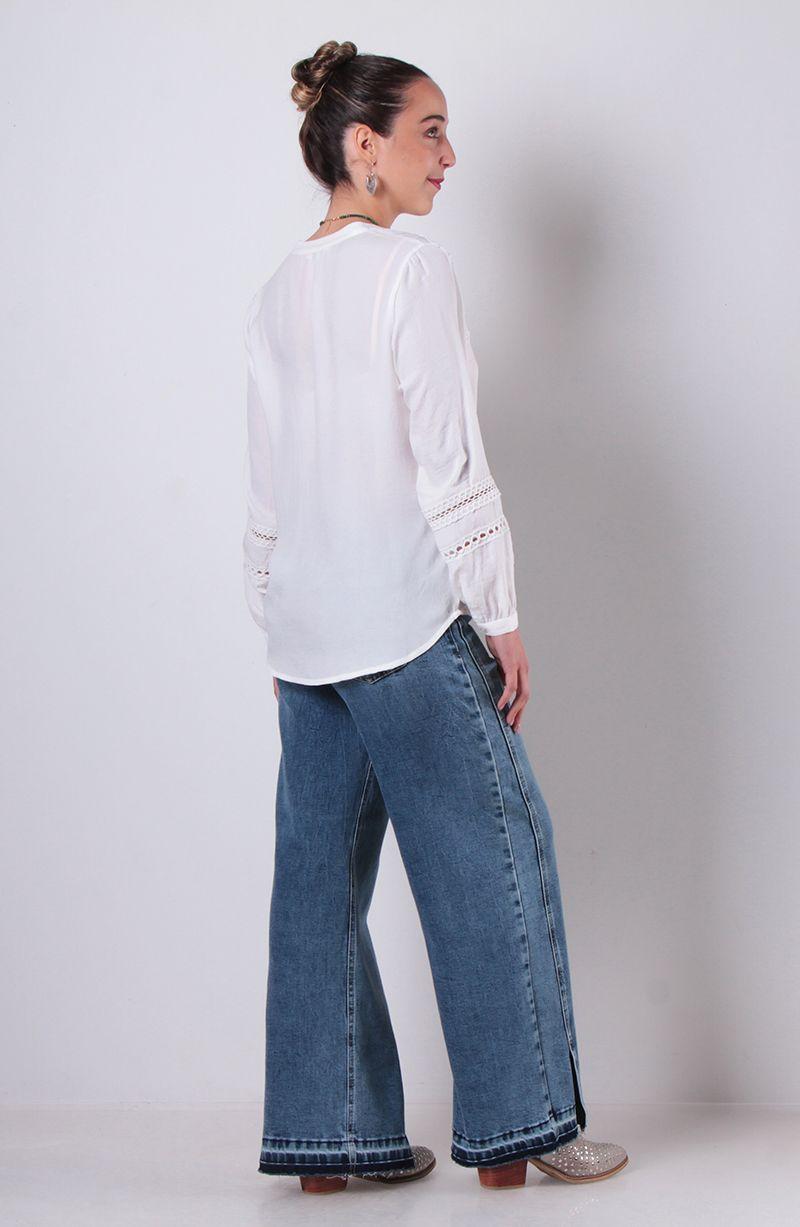 Blusa Manga Larga Brodery Abotonada En Delantero Escote V-6