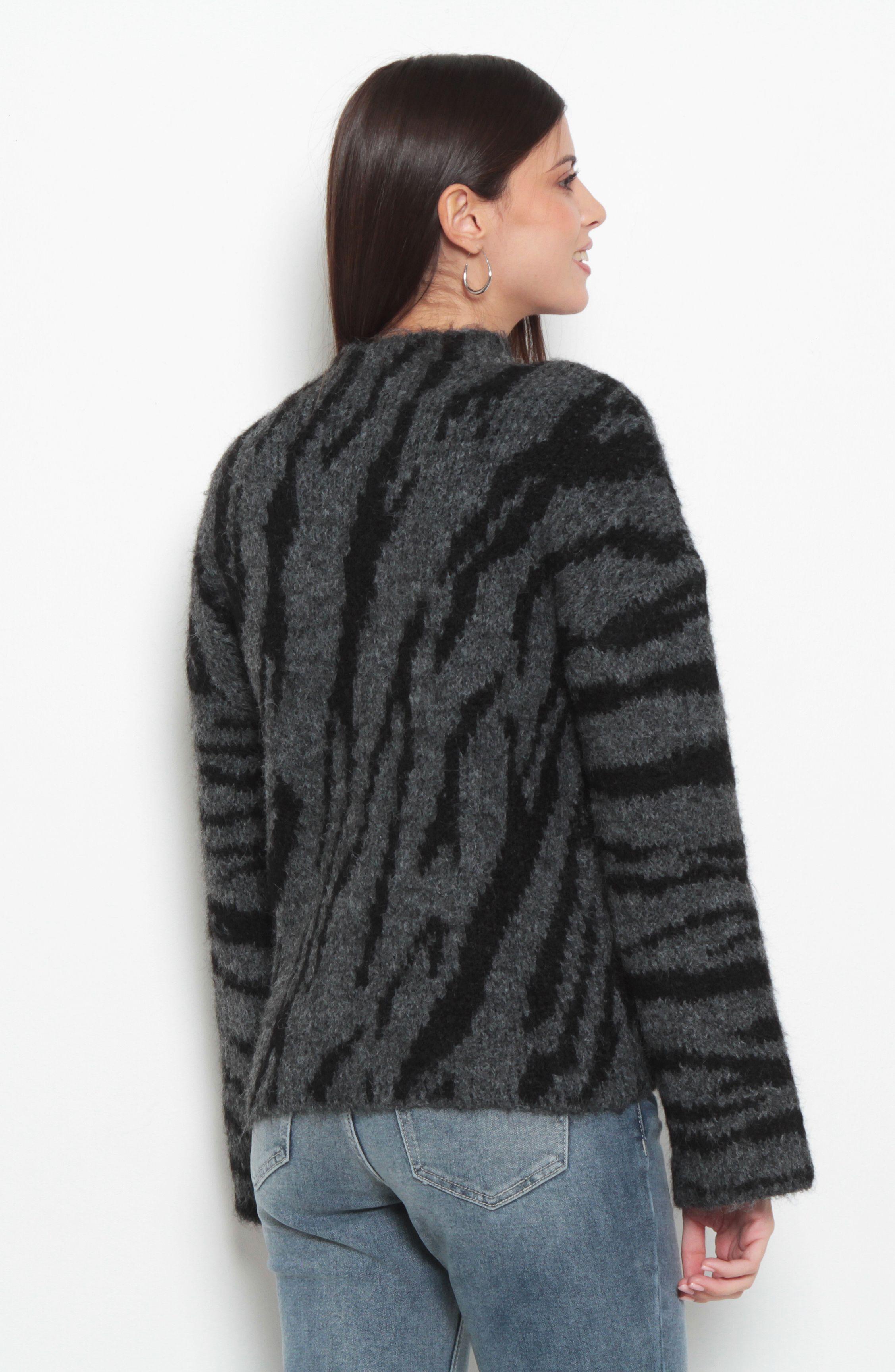 Sweater Animal Print Manga Larga    Cuello Alto-2