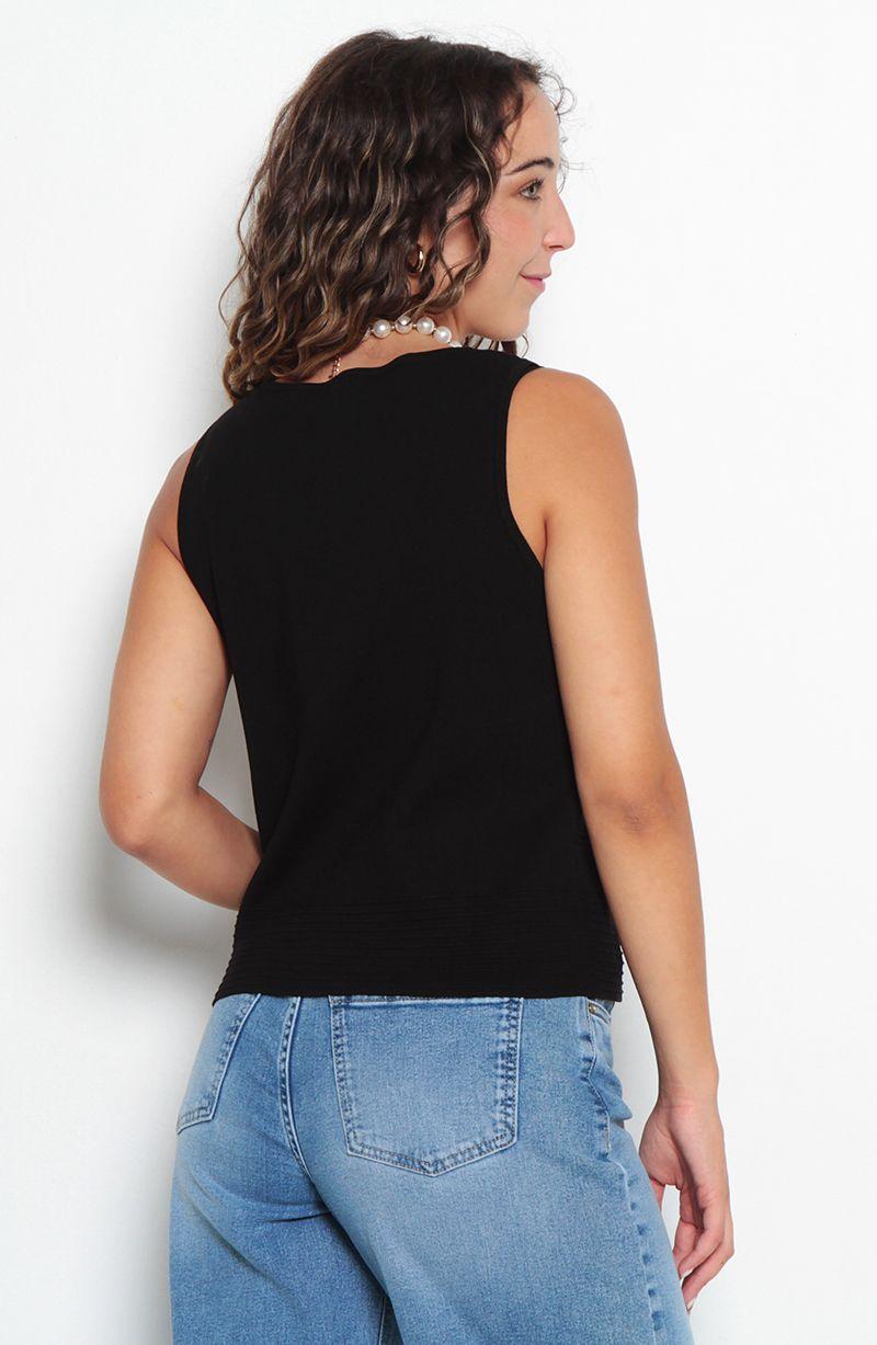 Polera Sin Manga Tejida Escote Redondo Con Botones En Delantero-2