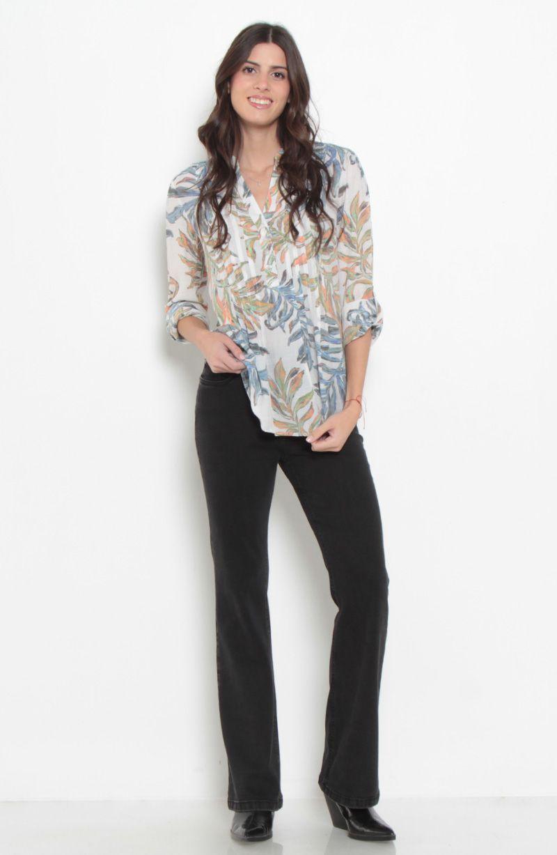 Blusa Manga Larga Estampada Escote V  Abotonada En Delantero-5