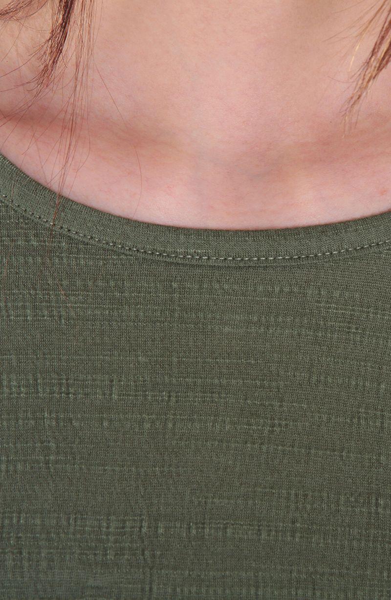 Polera Manga Corta Escote Redondo Con Botones En Espalda-1