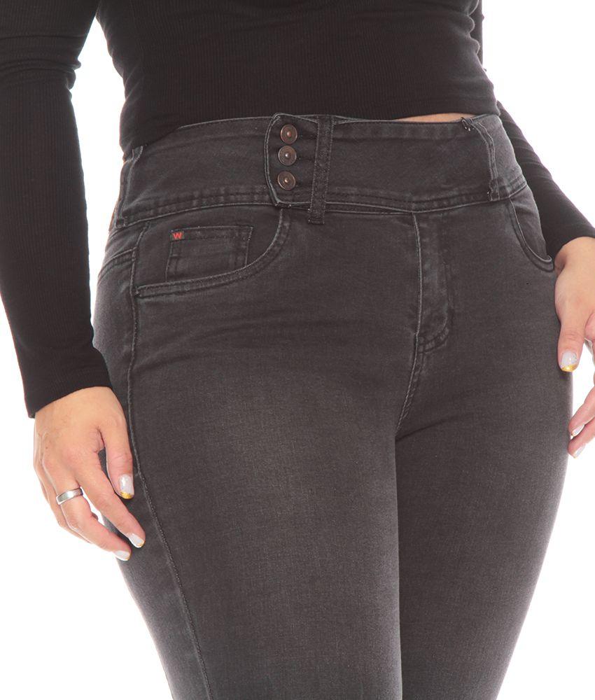 JEANS FLARE BASICO TIRO BAJO PRETINA ALTA PASADA TRES BOTONES-4