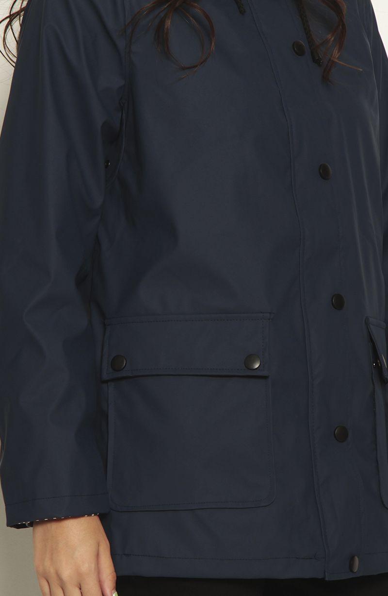 Chaqueta Impermeable Con Capucha Y Bolsillos-2