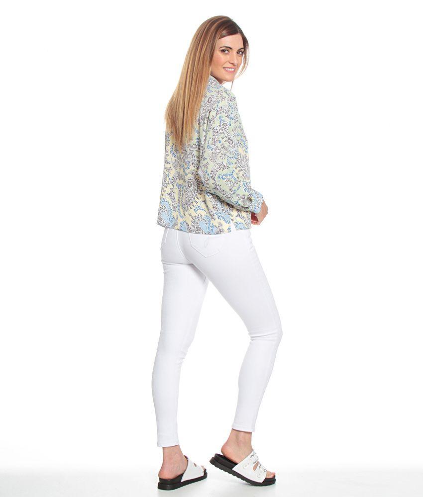 Blusa Estampada Con Cuello Camisero-4