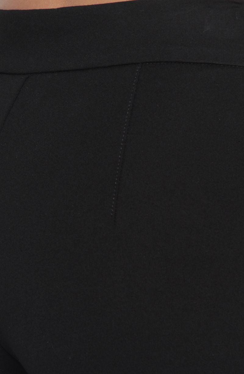 Ponte Recto Con Corte En Delantero Y Doble Broche-3