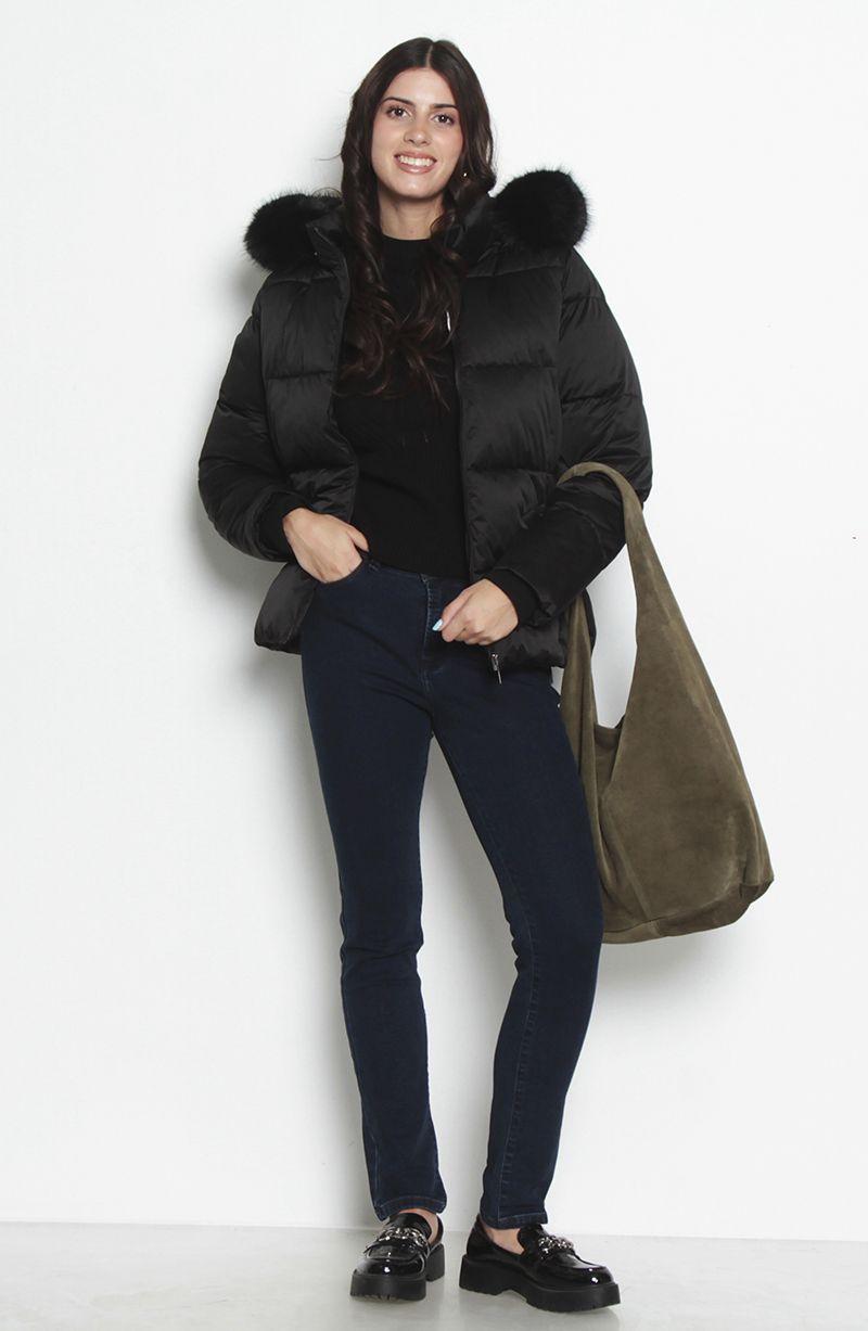 Parka Manga Larga Con Capucha   Y Cierre Delantero-7