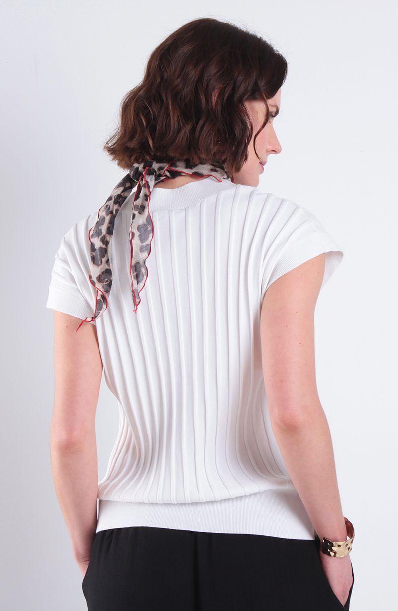Polera Manga Corta Tejida Escote V-4