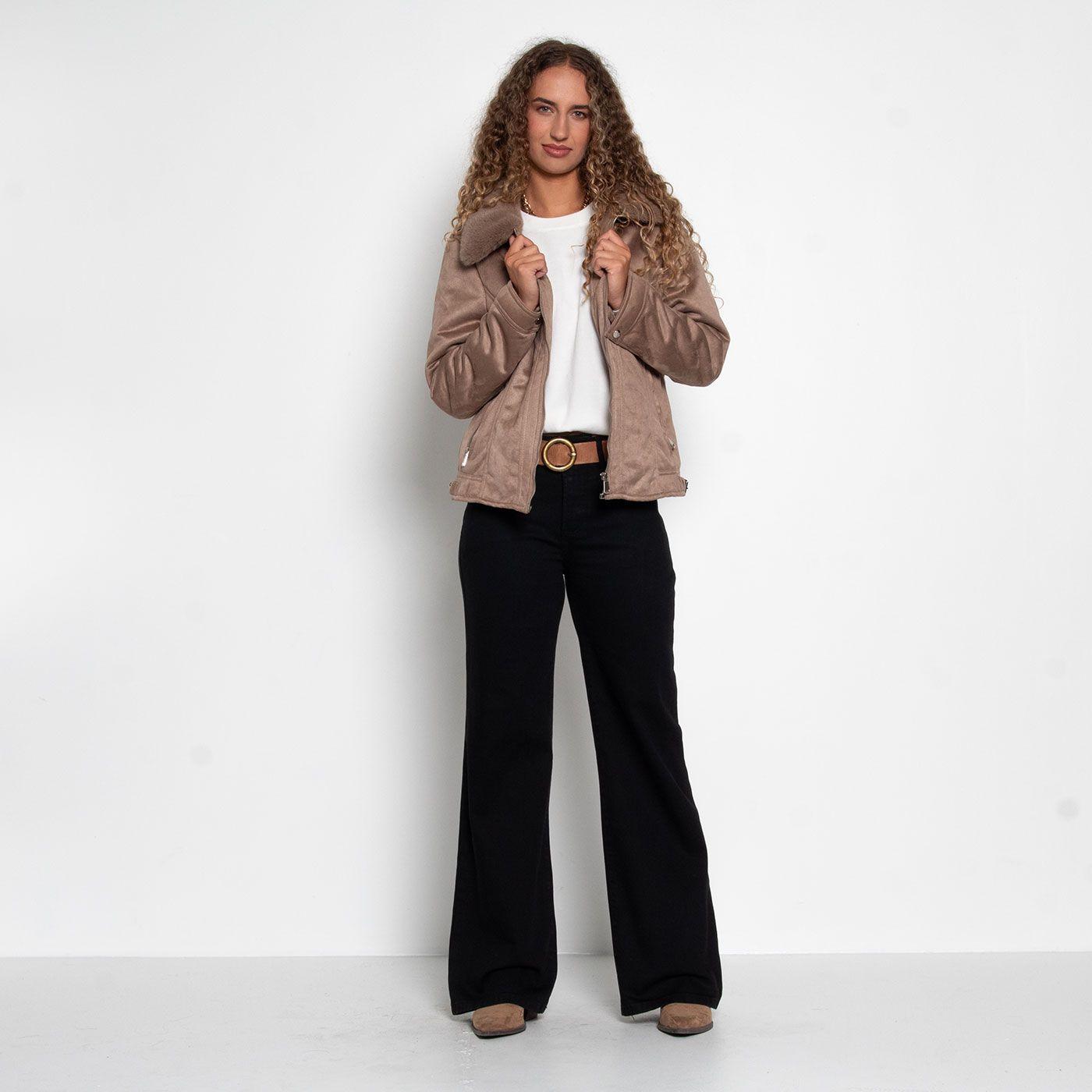 Jeans Basico Recto Tiro Alto Pretina Un Boton-4