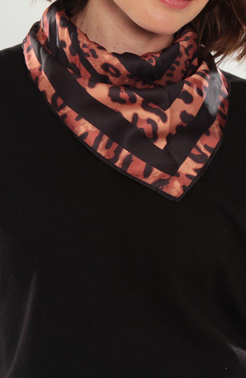 Polera Manga Corta Escote V Con Bandana-4