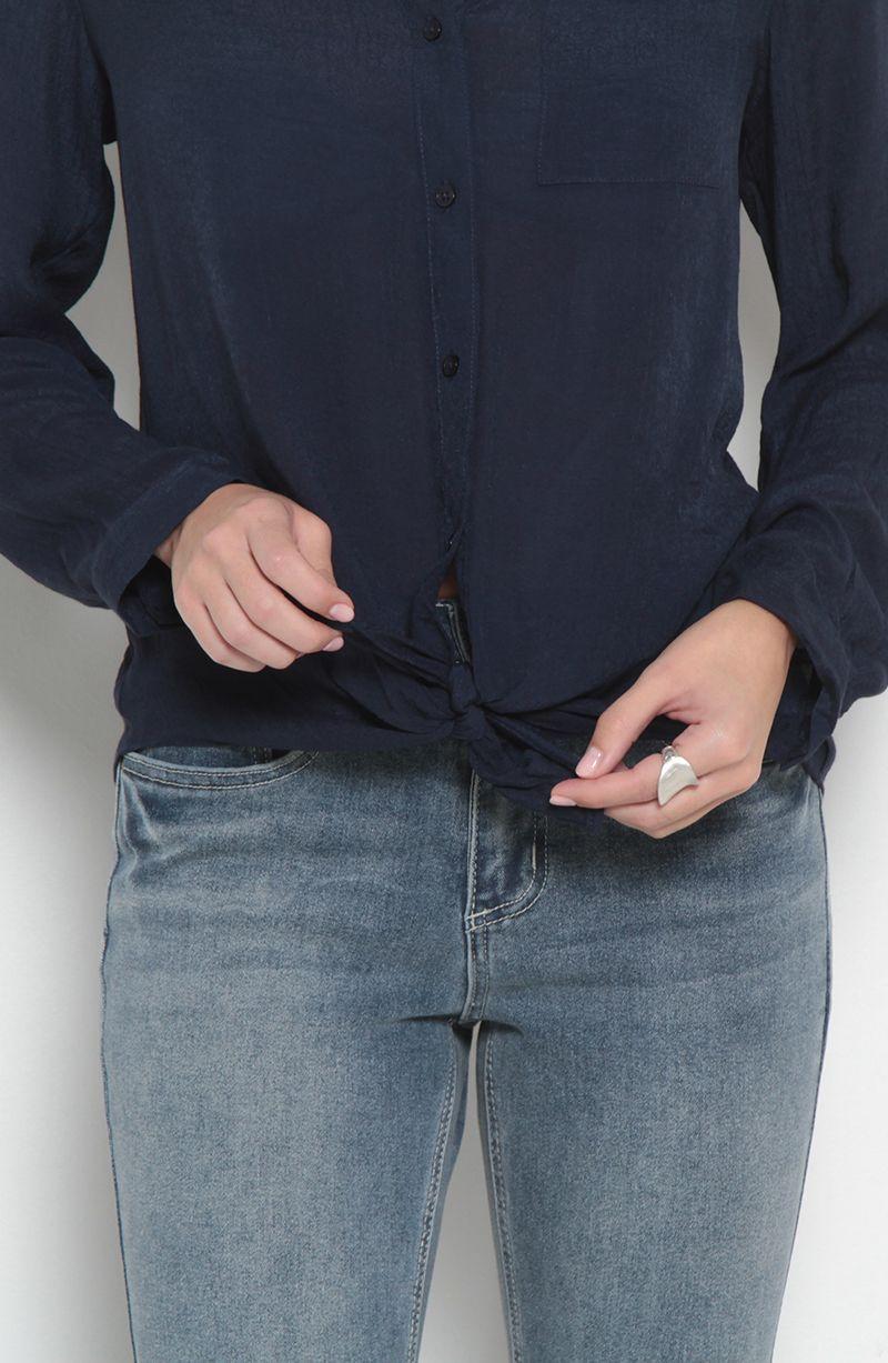 Blusa Manga Larga Escote V Abotonada En Delantero Con Bolsillo-2