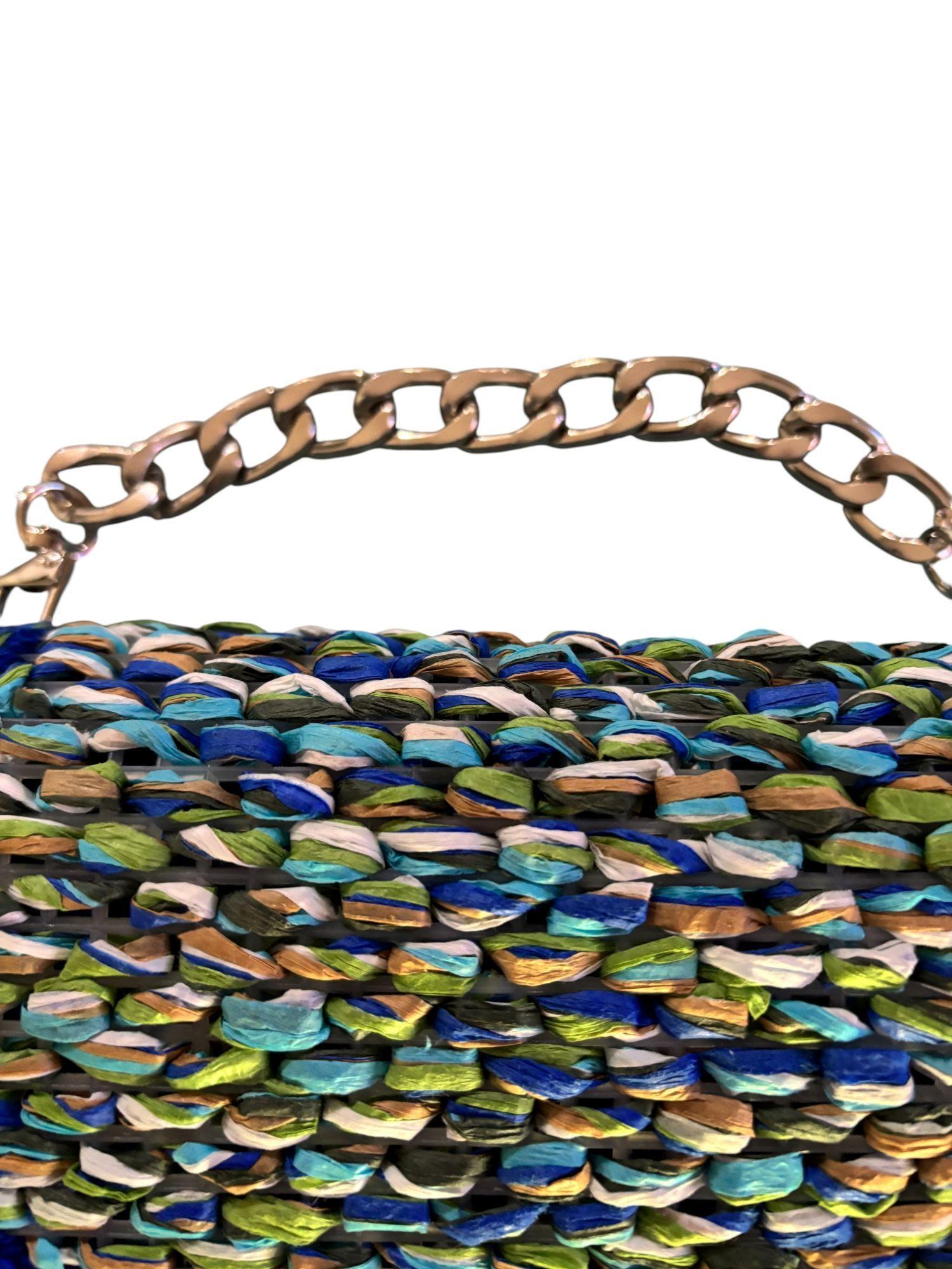 Cartera en tonos azul, blanco, verde  Hecha a mano diseño exclusivo-2