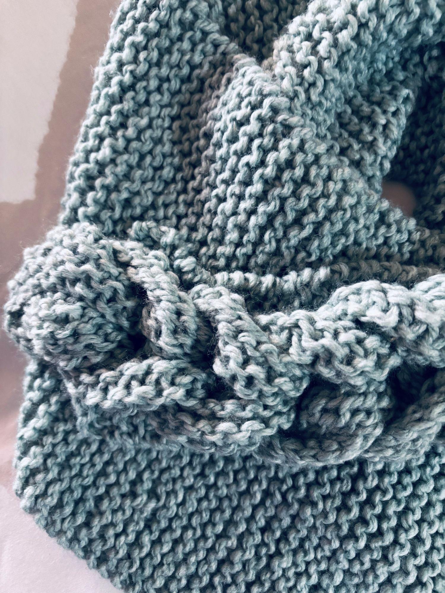 CUELLO DE LANA  CON TRENZA TEJIDO A MANO DISEÑO EXCLUSIVO-2
