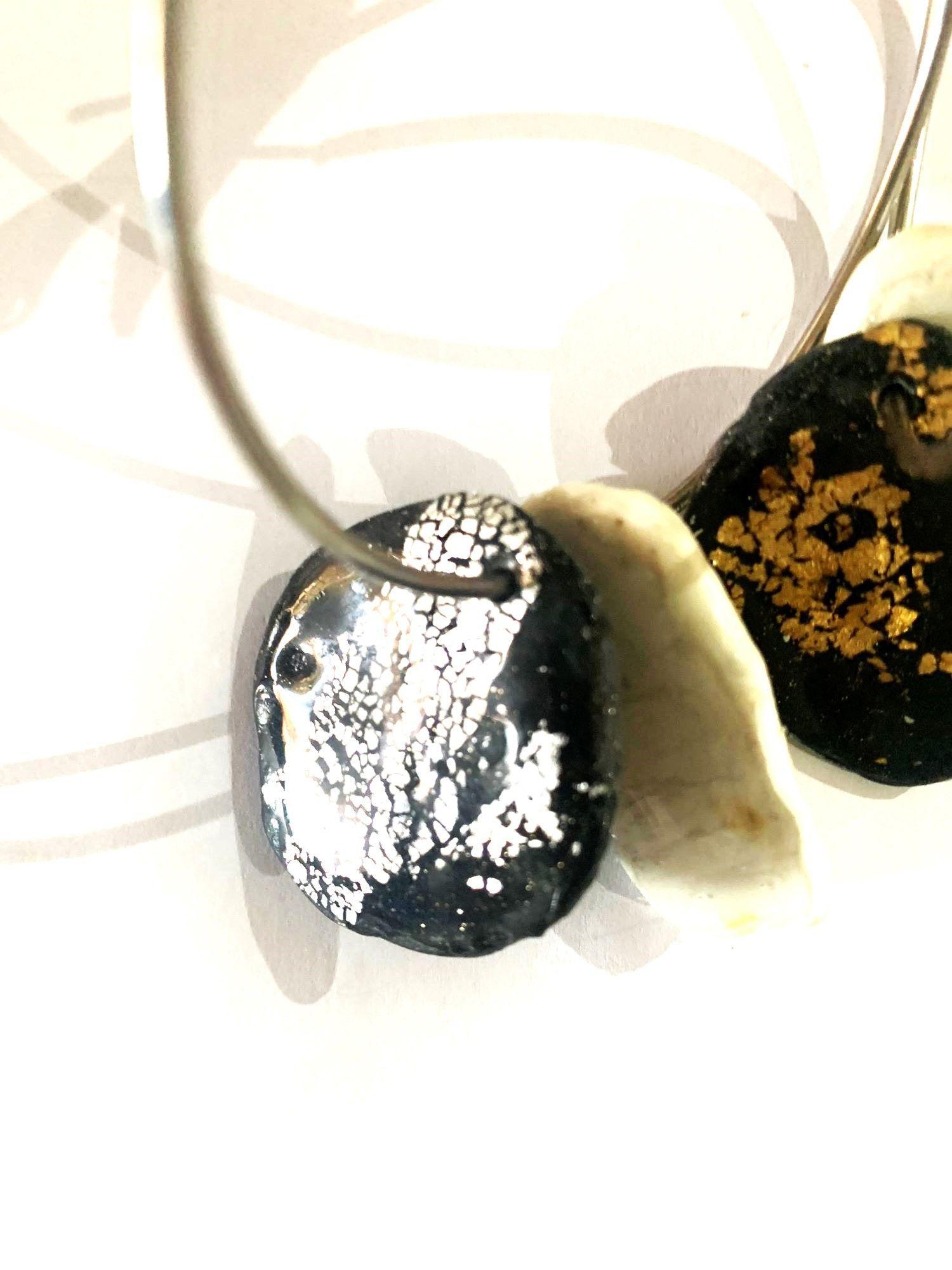 aros de argolla con dijes de arcilla hechos a mano diseño exclusivo-2