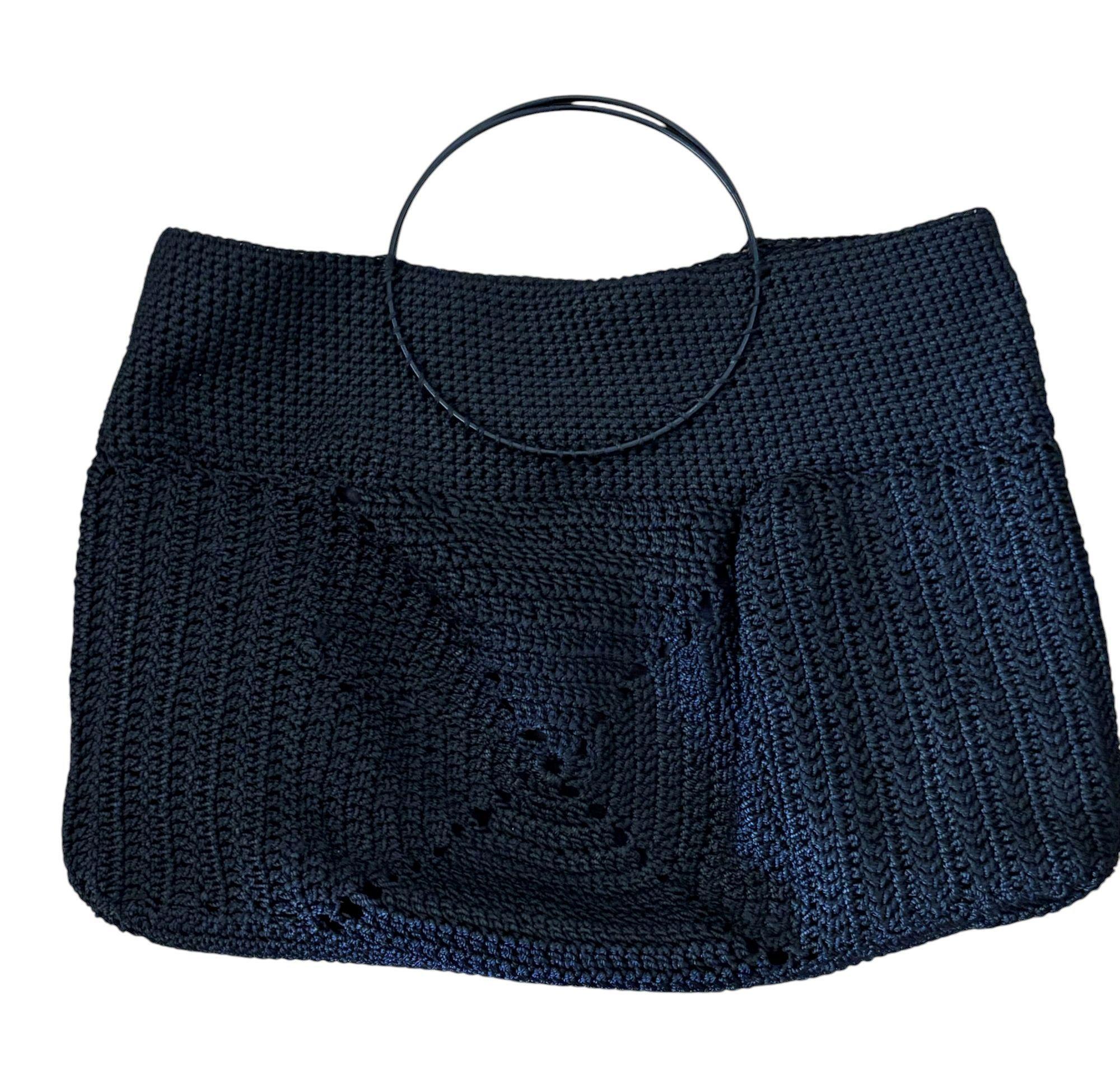 CARTERA CON ASA METÁLICA NEGRA  HECHA A MANO DISEÑO EXCLUSIVO-0