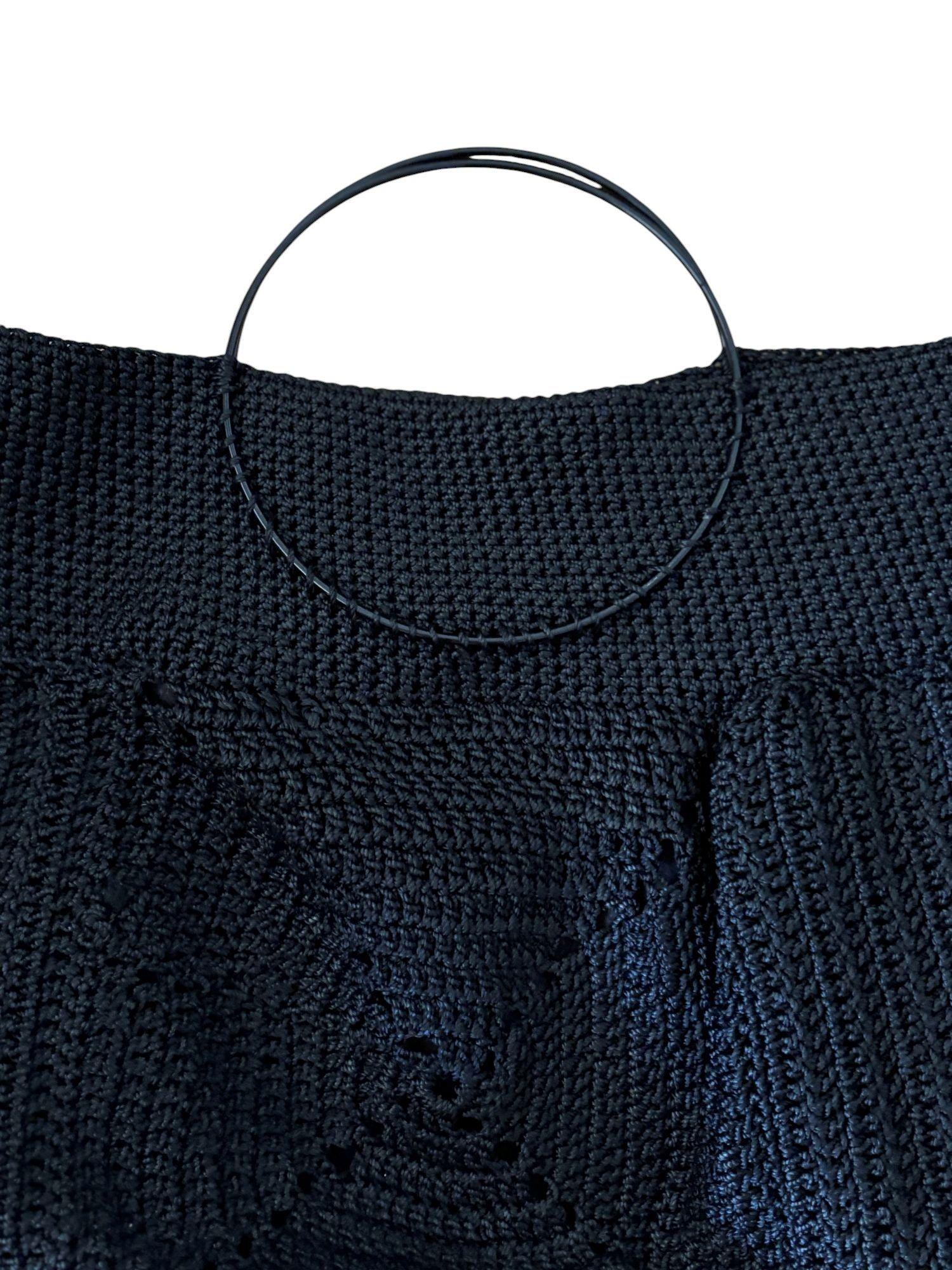 CARTERA CON ASA METÁLICA NEGRA  HECHA A MANO DISEÑO EXCLUSIVO-1