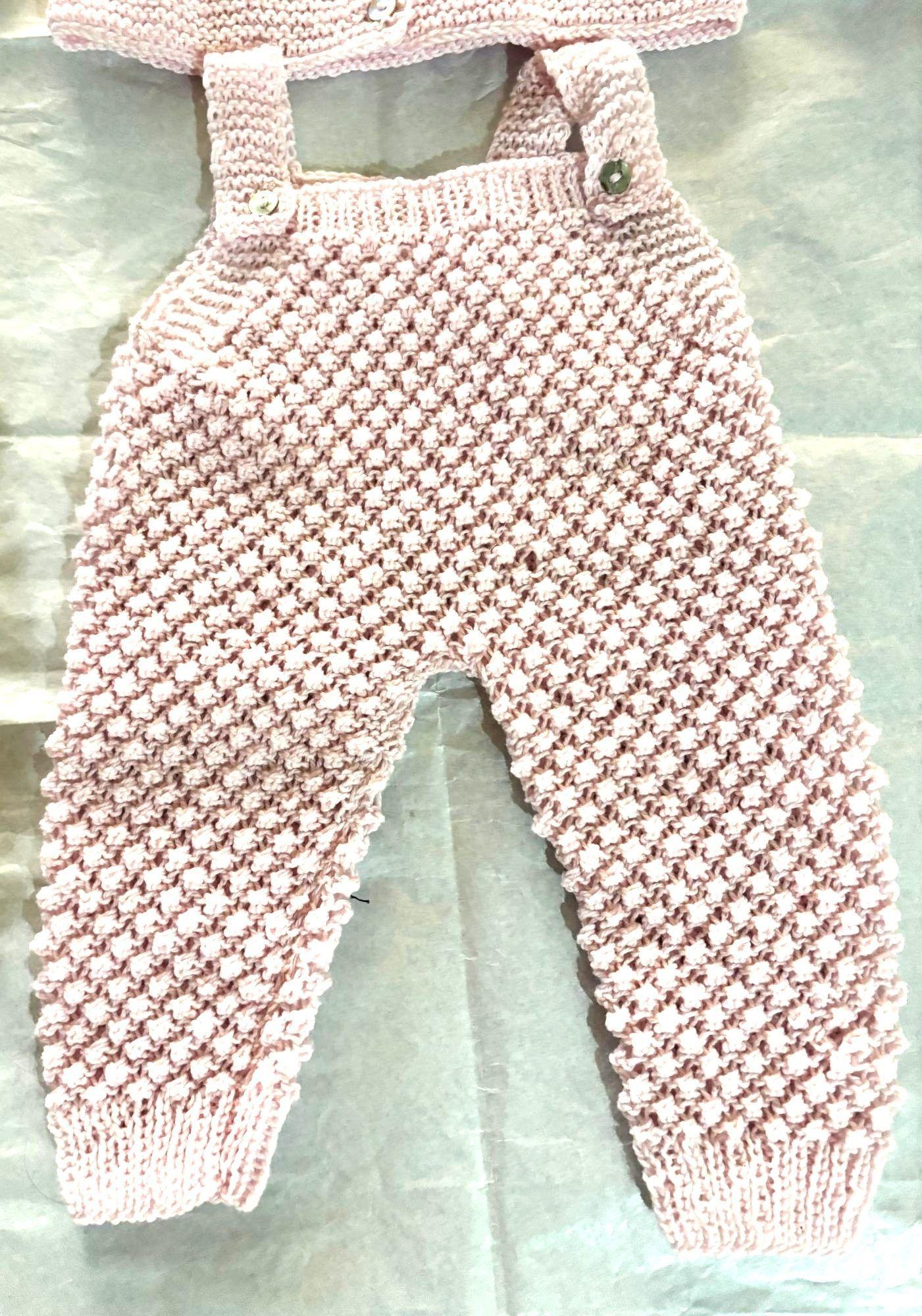 CONJUNTO DE BEBE HECHO A MANO DISEÑO EXCLUSIVO-2