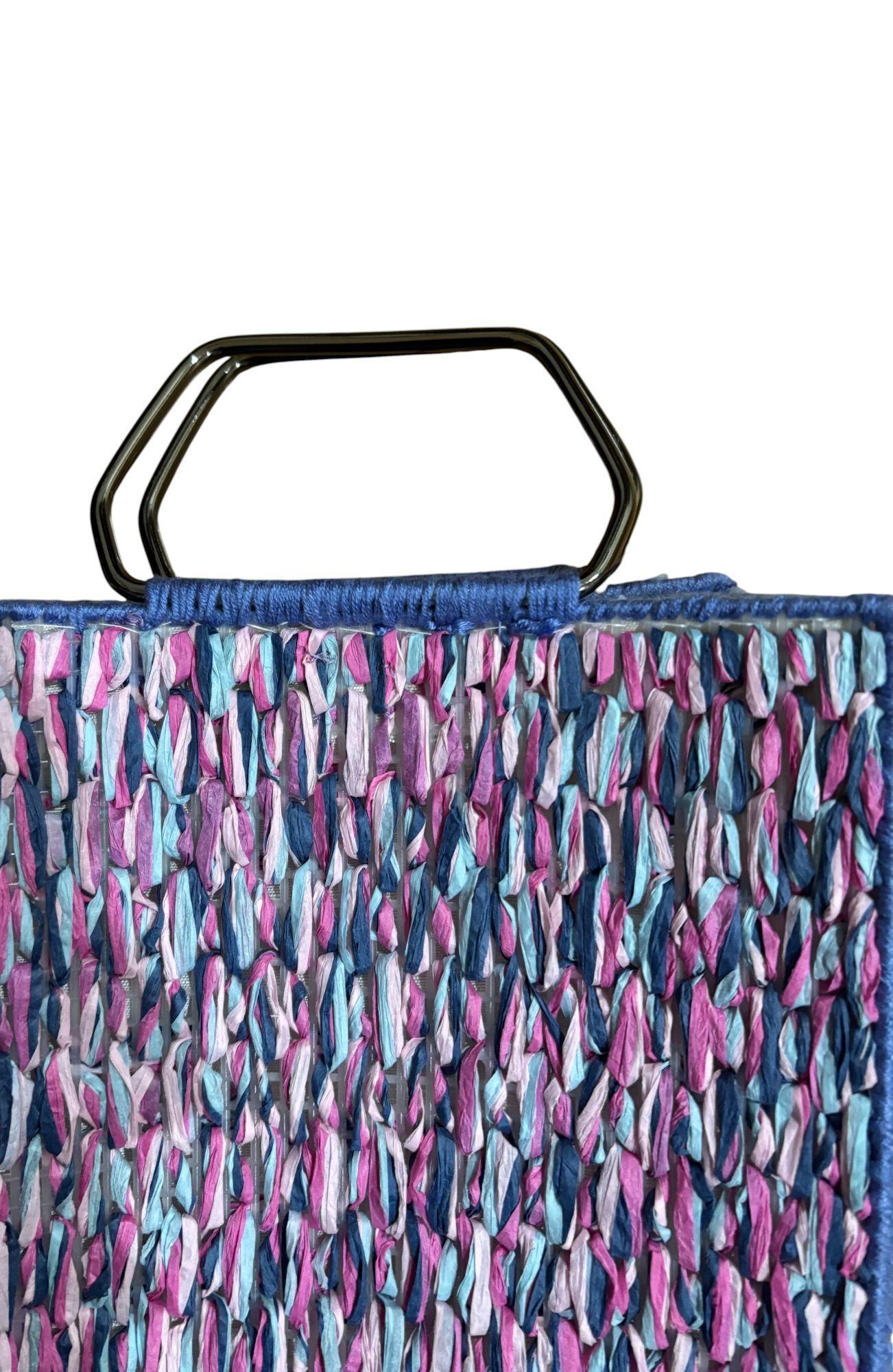 CARTERA BORDADA A MANO TONOS CELESTE Y ROSAS  DISEÑO EXCLUSIVO-2