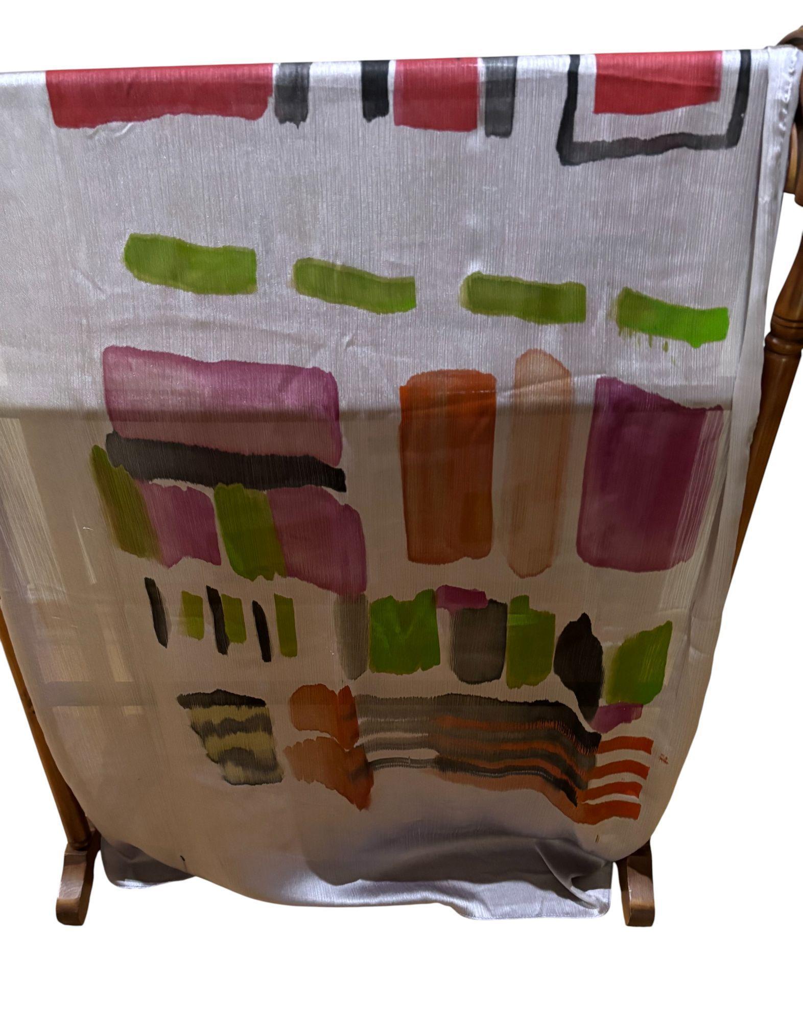 Pañuelo chal de viscosa base gris pintado a mano diseño exclusivo-2