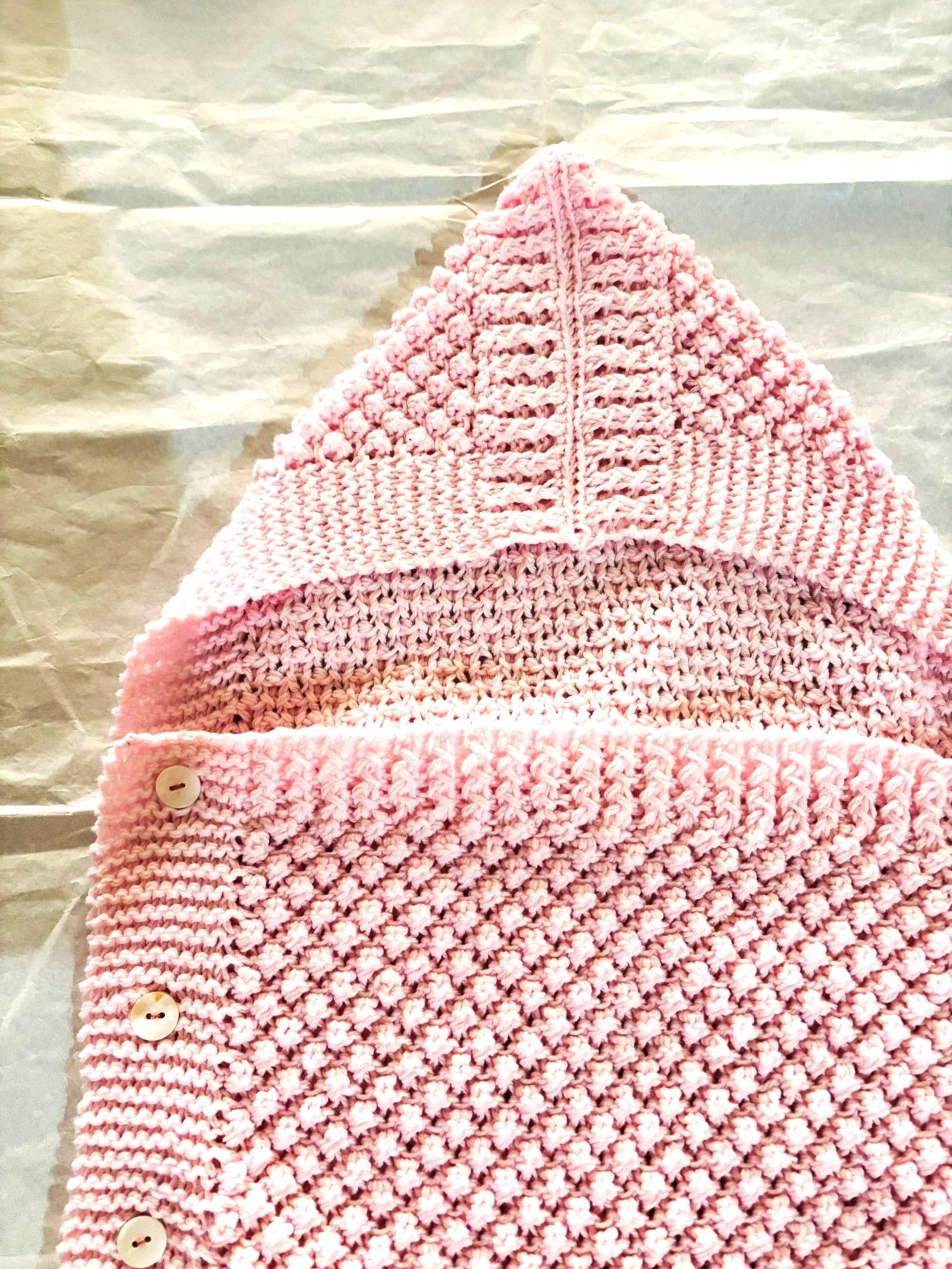 SACO DE BEBE TEJIDO A MANO DISEÑO EXCLUSIVO-2