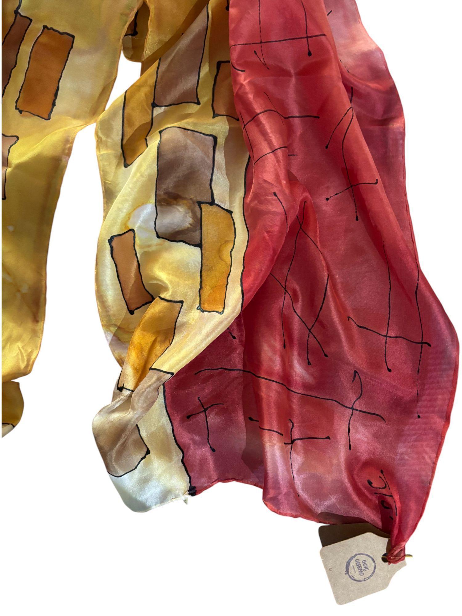 Pañuelo seda natural rojo y beige pintado a mano diseño exclusivo-2