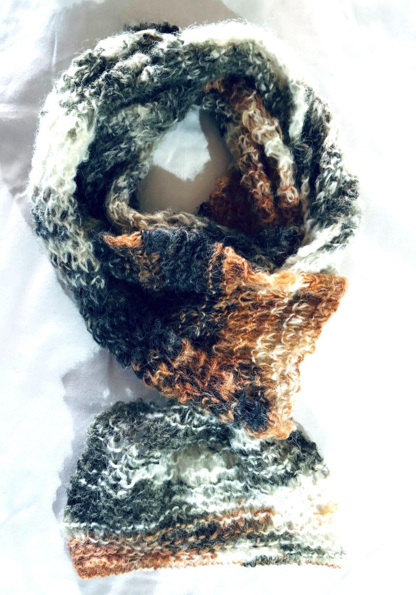 BUFANDA DE DOS VUELTAS CON GORRO TEJIDOS A MANO DE LANA MOHAIR.  DISEÑO EXCLUSIVO-2