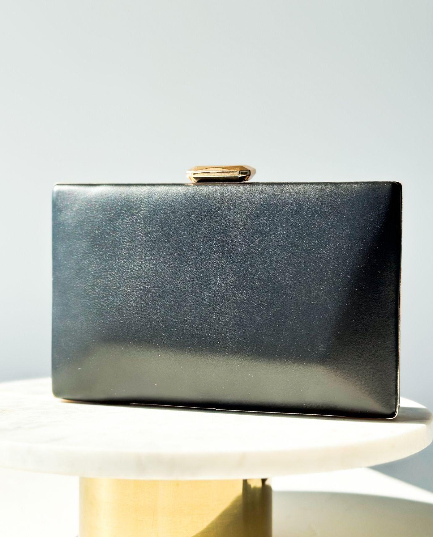 Clutch Lorena Rectangular Broche Plano Negro-2