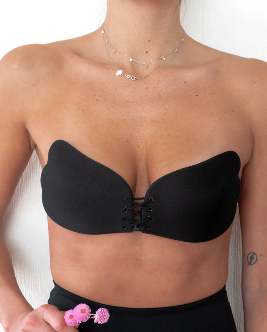 BRA INVISIBLE CORDÓN NEGRO-2