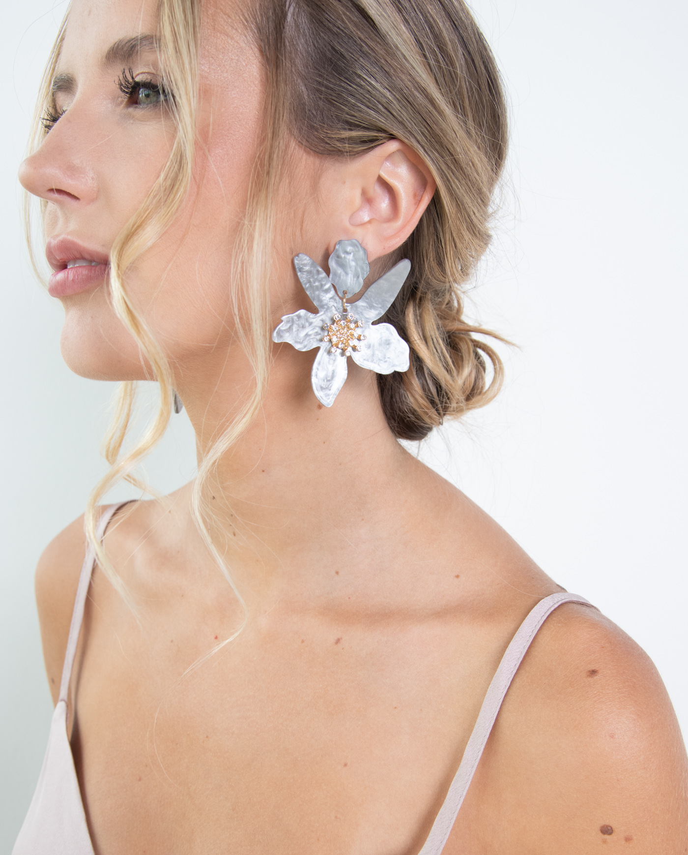 Aros Maxi Flor y Brillos Plateado-2