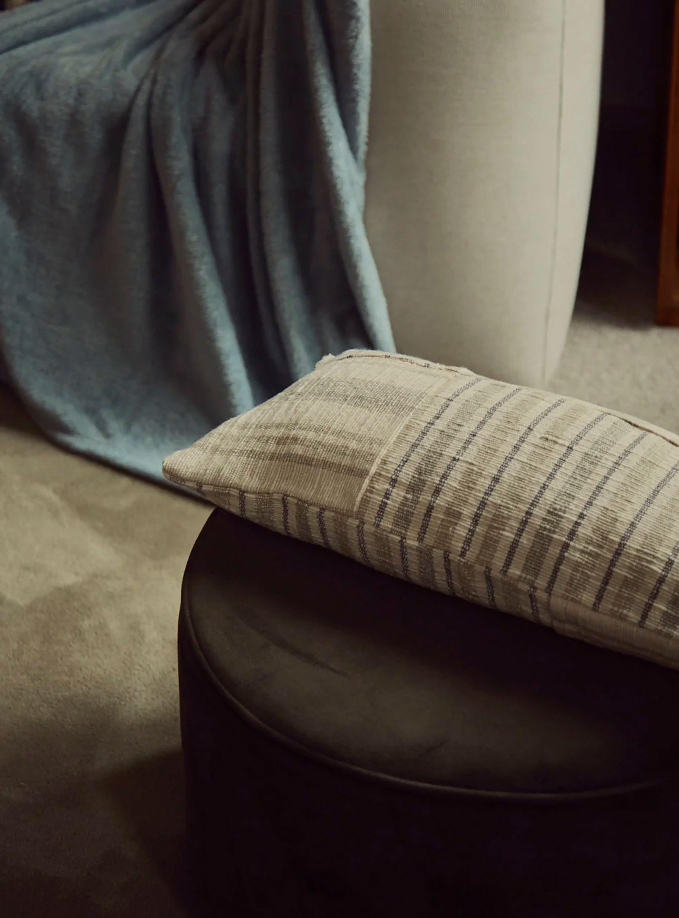 Funda Cojín Bacoli 30x60-4