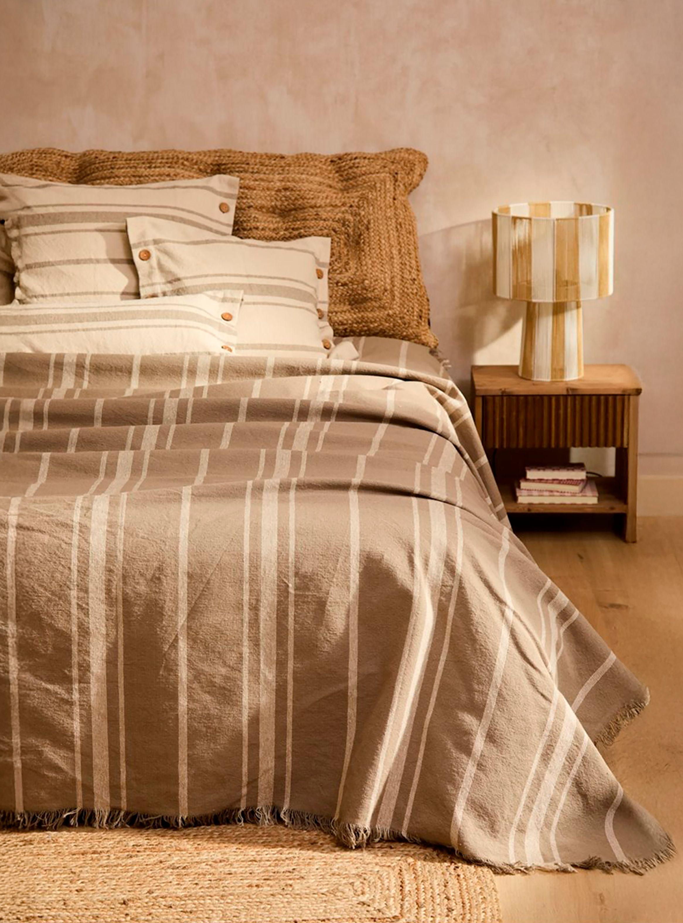 Colcha Sorento Piedra 240x260 (cama 2 plazas o Queen)-1