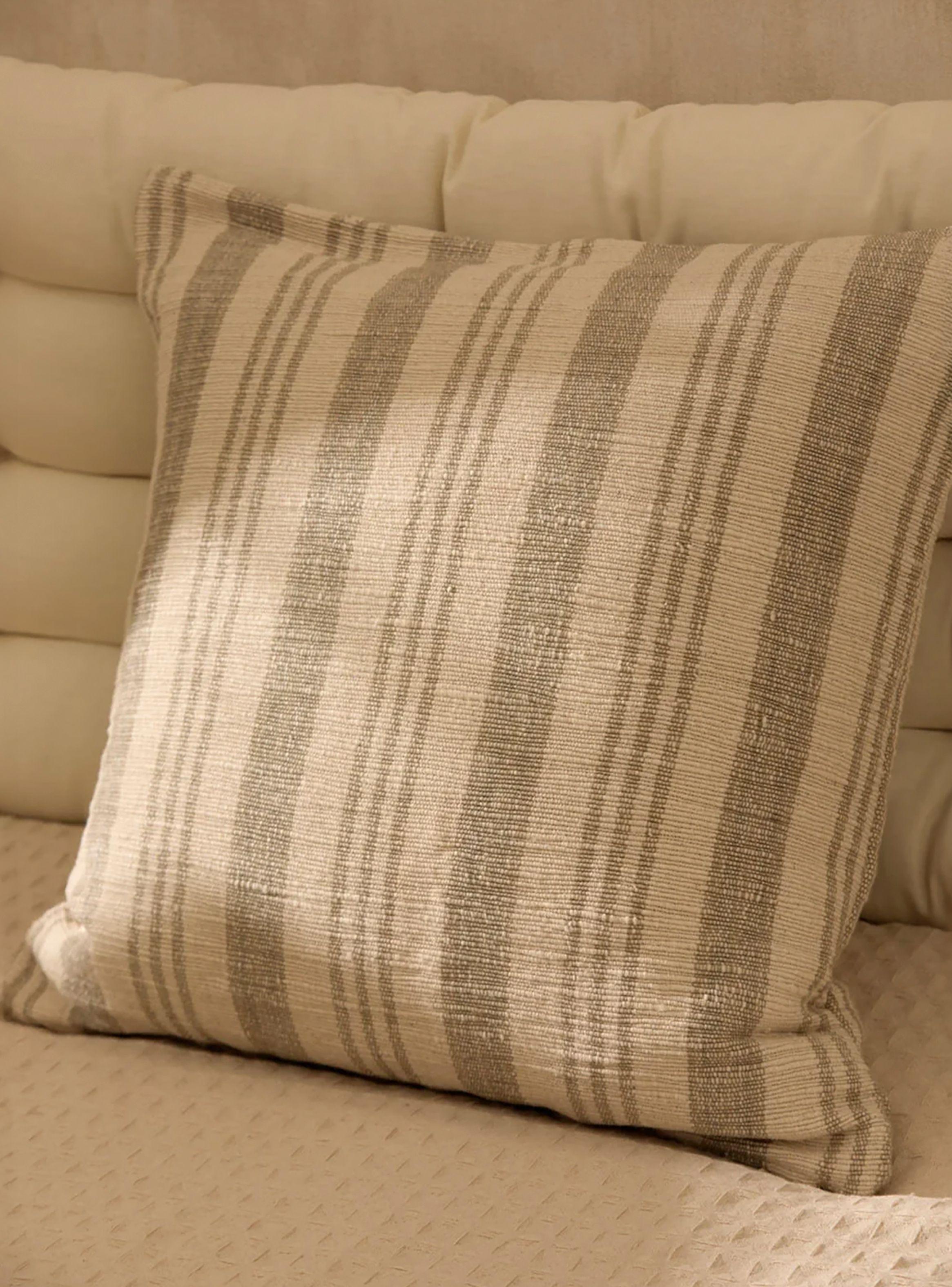 Funda Cojín Bacoli 45x45 Gris-1