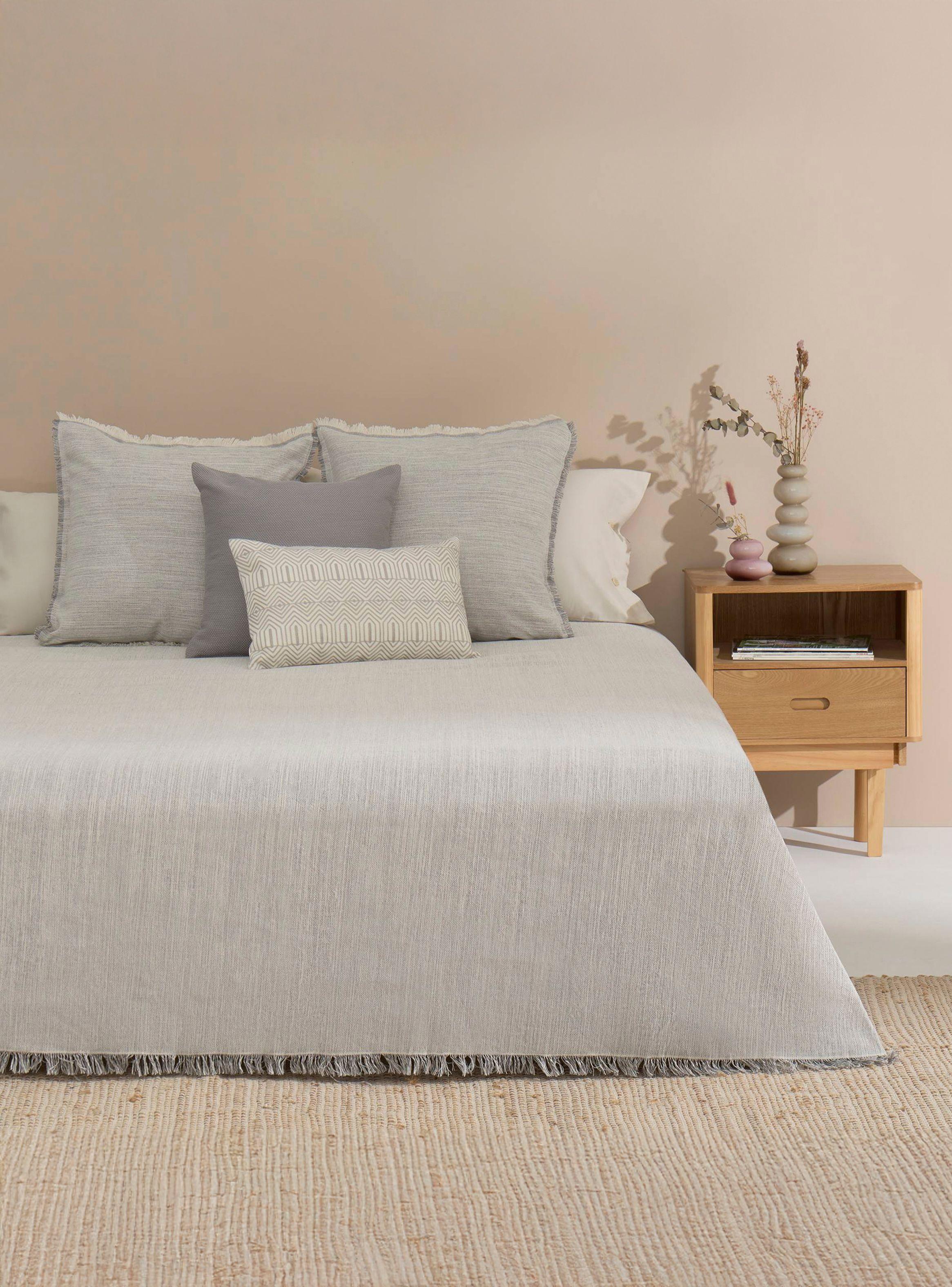 Colcha Grisfu 240x280 Gris Claro (Cama 2 Plazas o Queen)-1