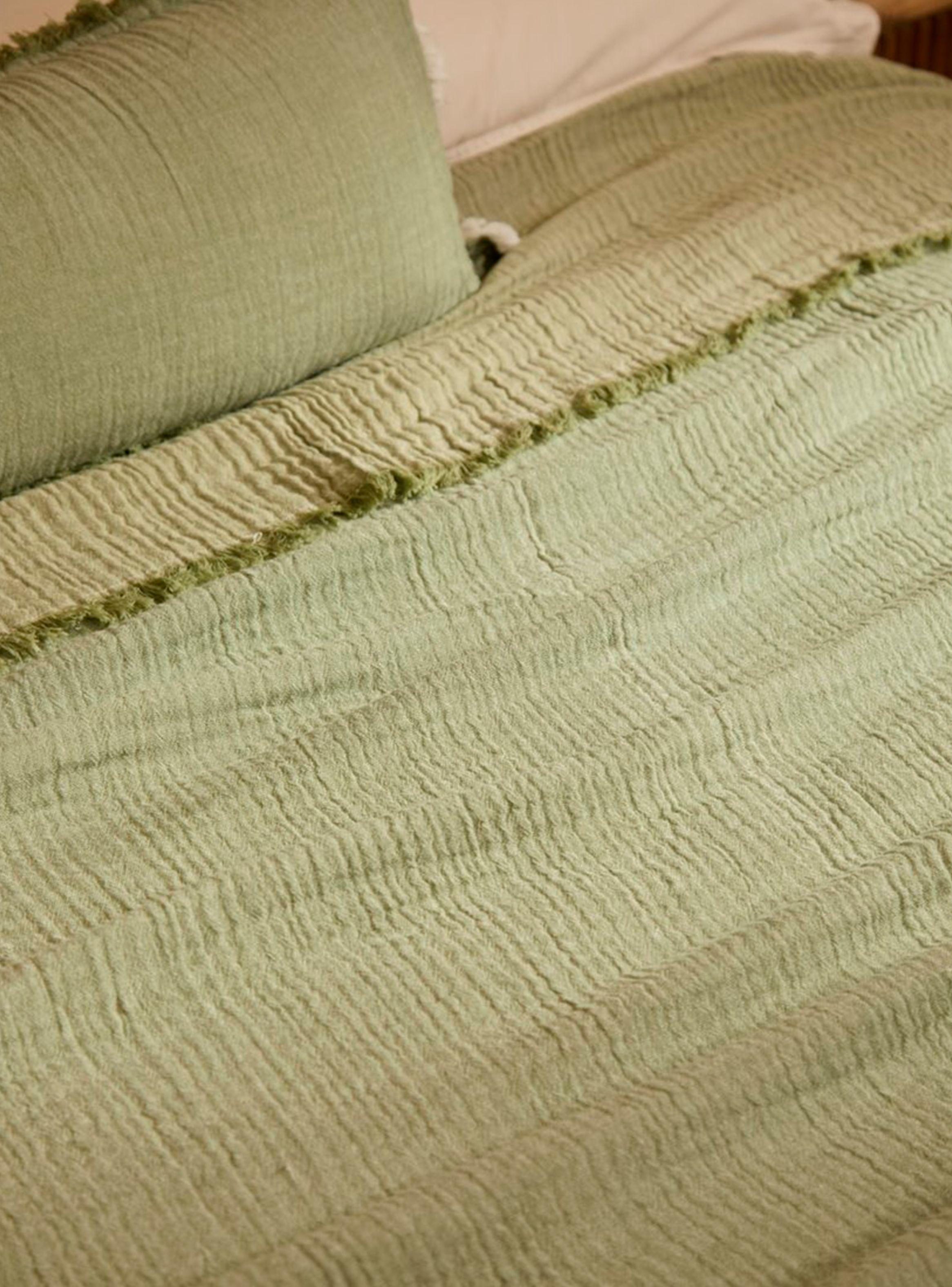 Colcha Layer2 Verde 180x260 (Cama 1 o 1 1/2 Plazas)-4