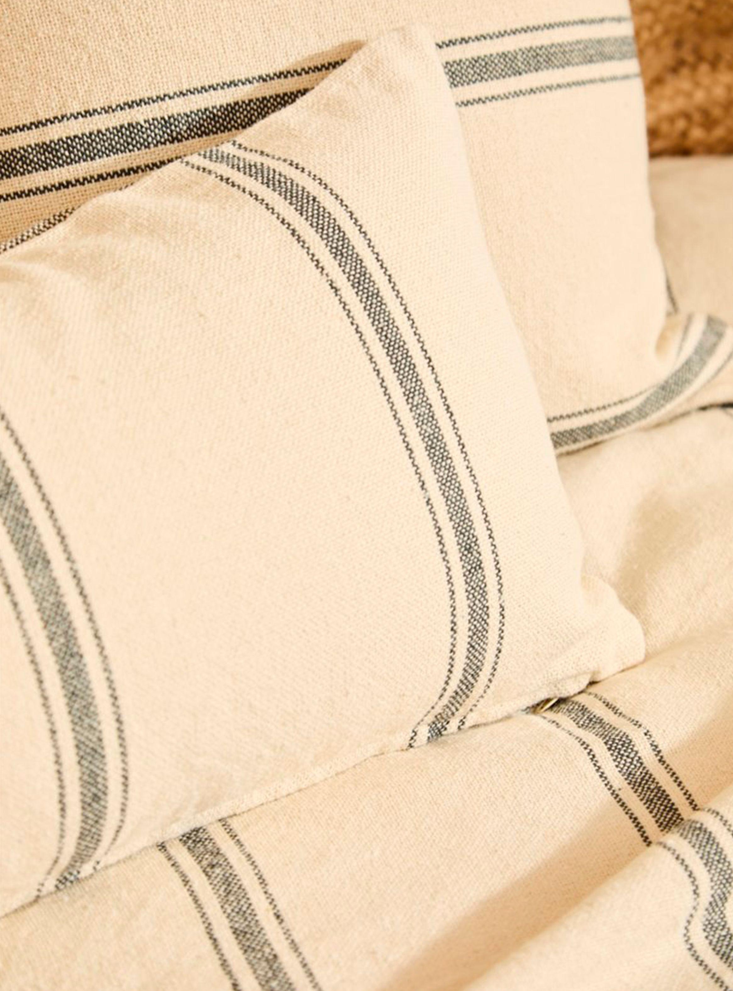 Funda Cojín Bari 30x60 Gris Oscuro-3