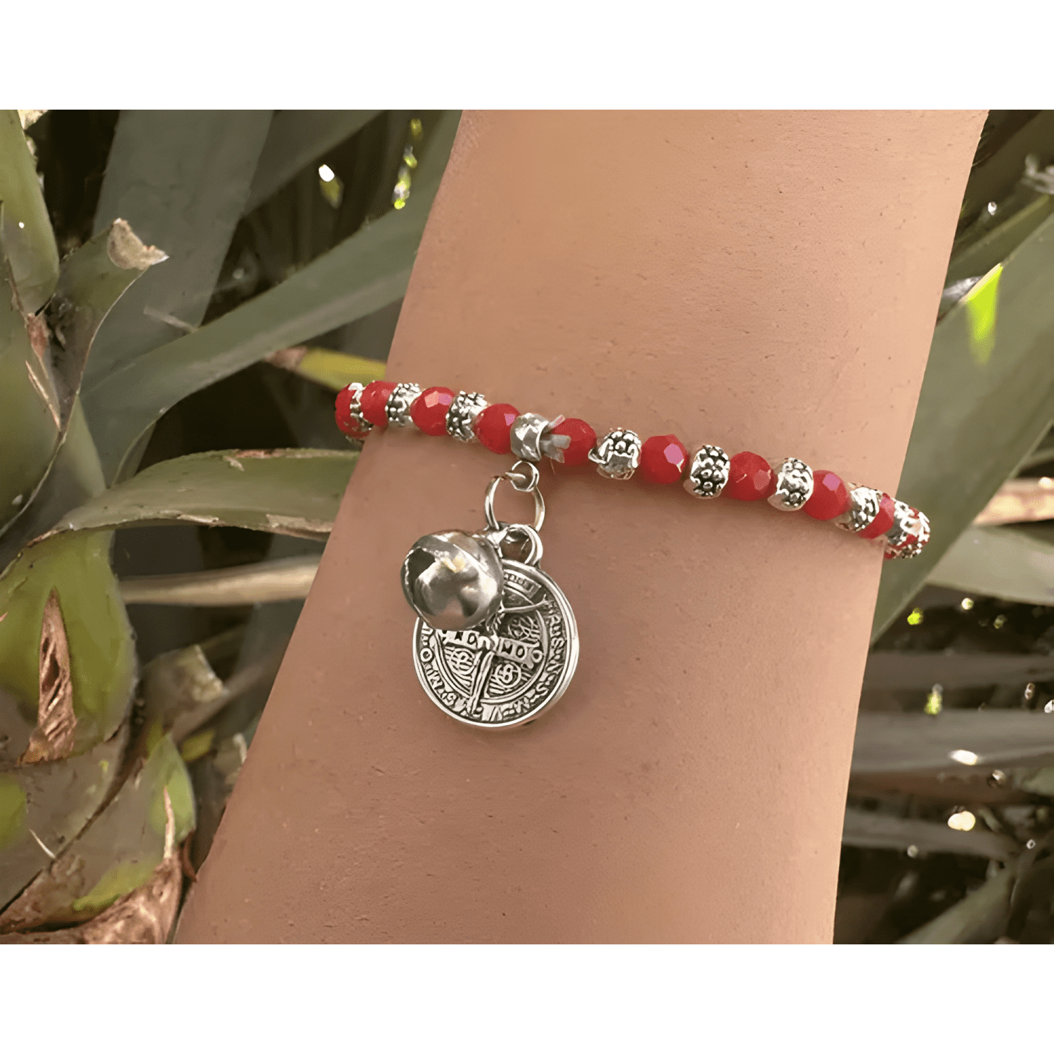 Pulsera san benito dos caras cristales rojos protección-3