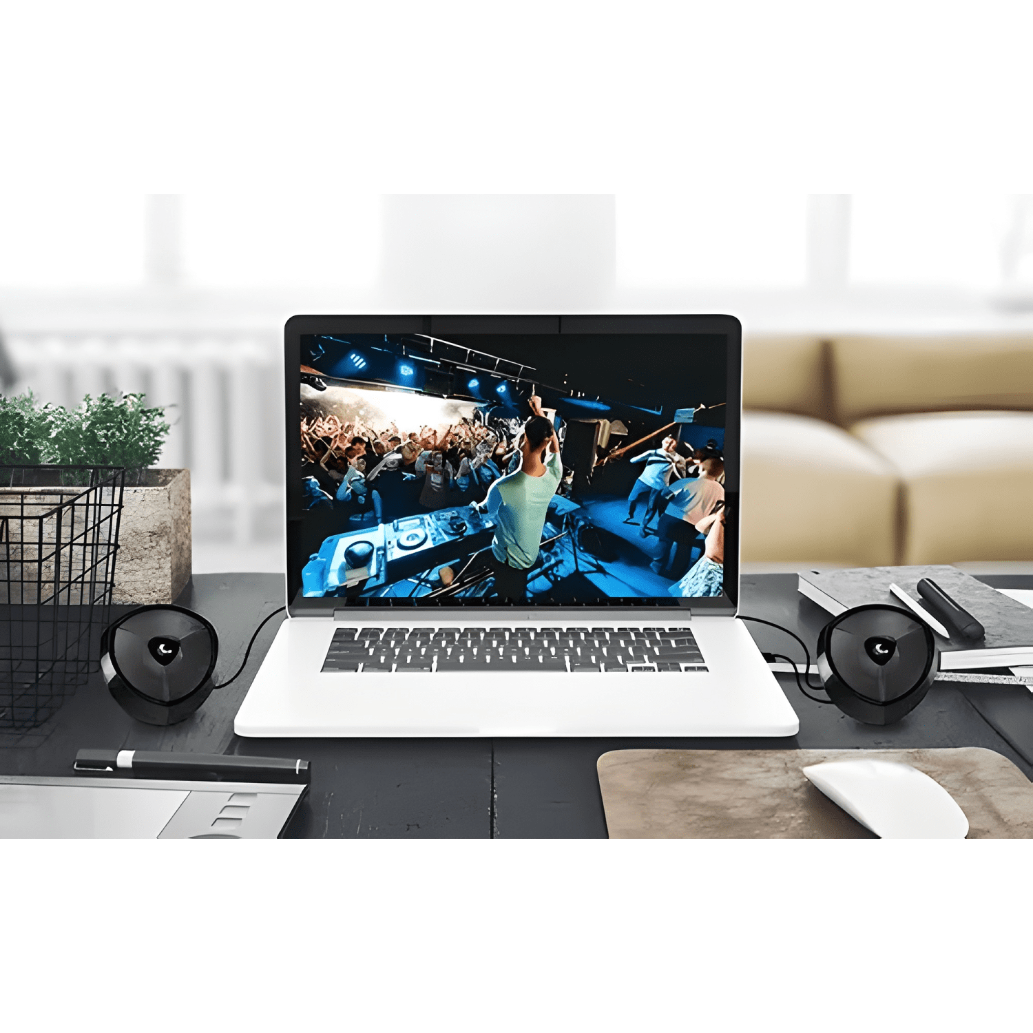 Parlantes ikonic xts-111 2 0 5w usb escritorio Negro-1