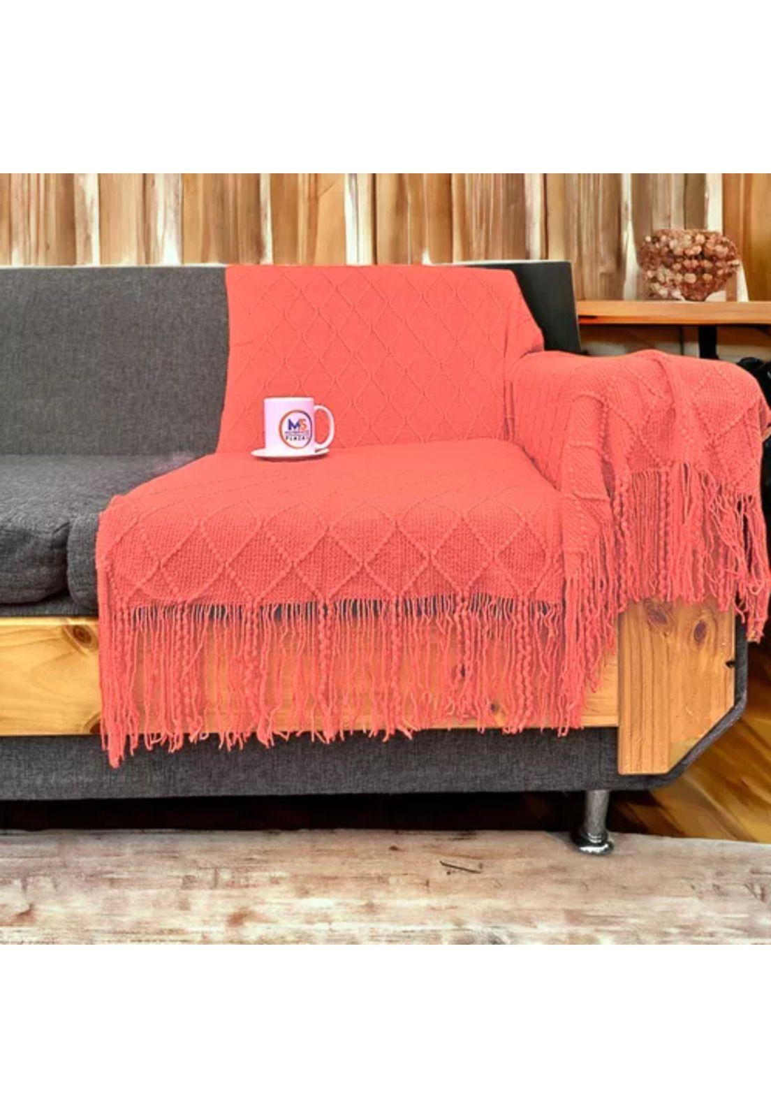 Manta decorativa tejida para sillón, piecera o cama color coral-3