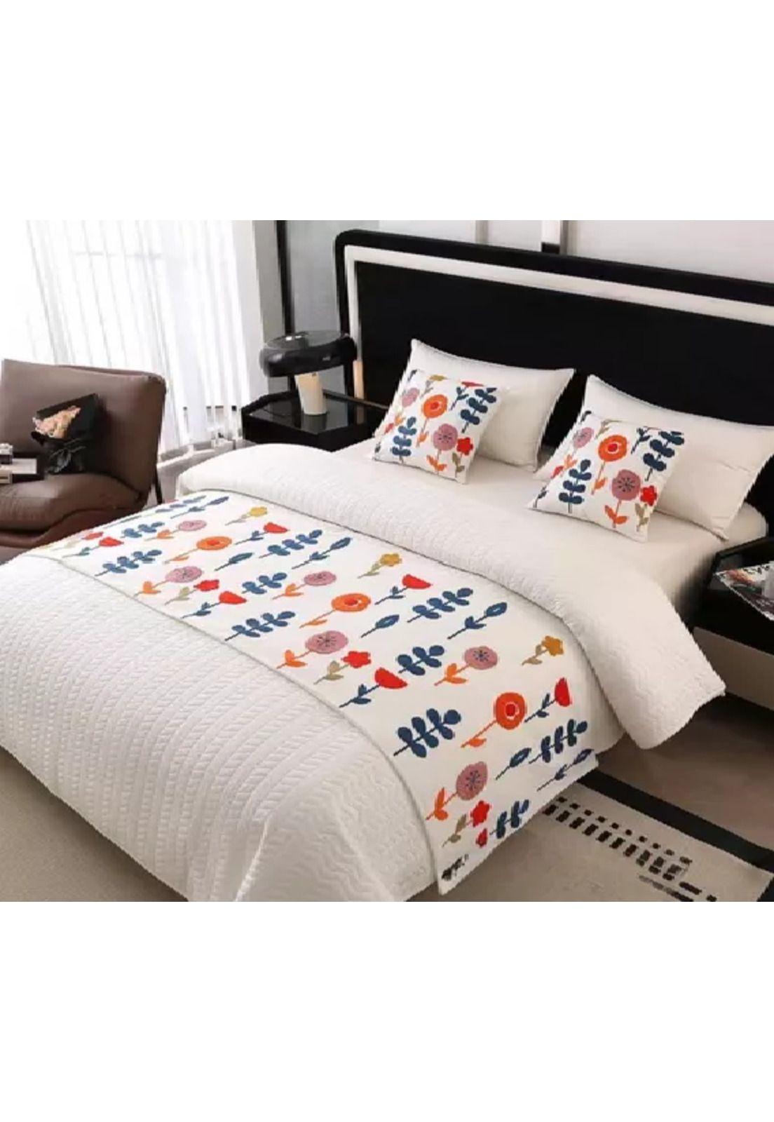 Piecera bordada para cama sin fundas de cojín diseño 2 color crema-2
