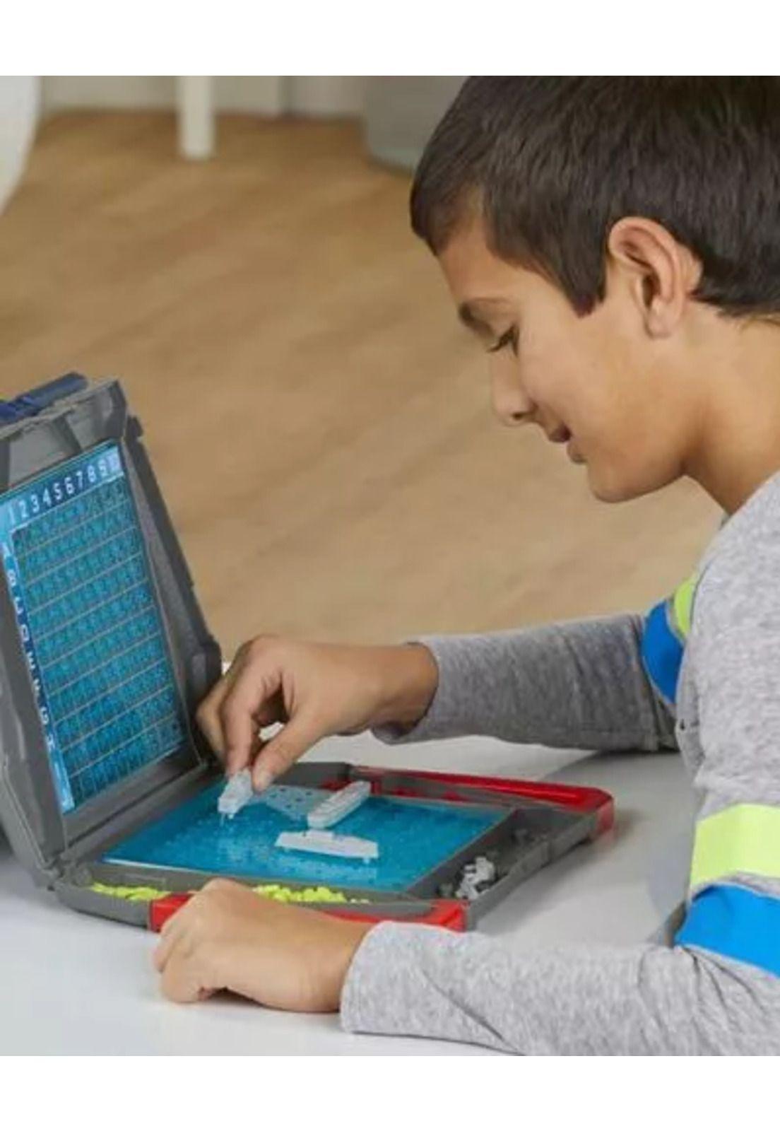 Juego de mesa Hasbro batalla naval classic con accesorios 3+ negro-5