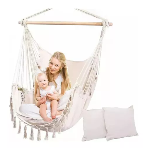 Silla hamaca colgante con soporte de madera y cojines blancos-5