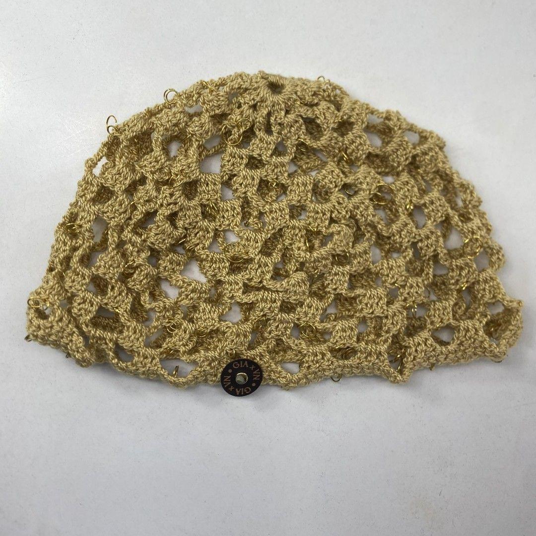 Mesh Hat Casquete Crochet modelo Cruz color Miel con Aplicaciones-2